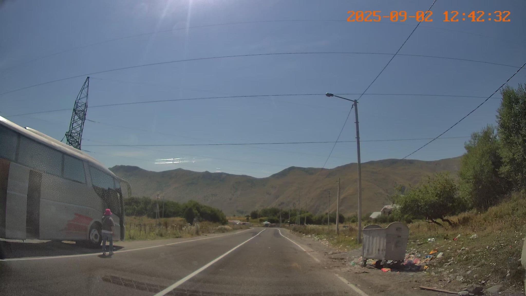 Street view near JonJoli Guesthouse, Gudauri — © bdgwl (CC BY-SA · Mapillary)