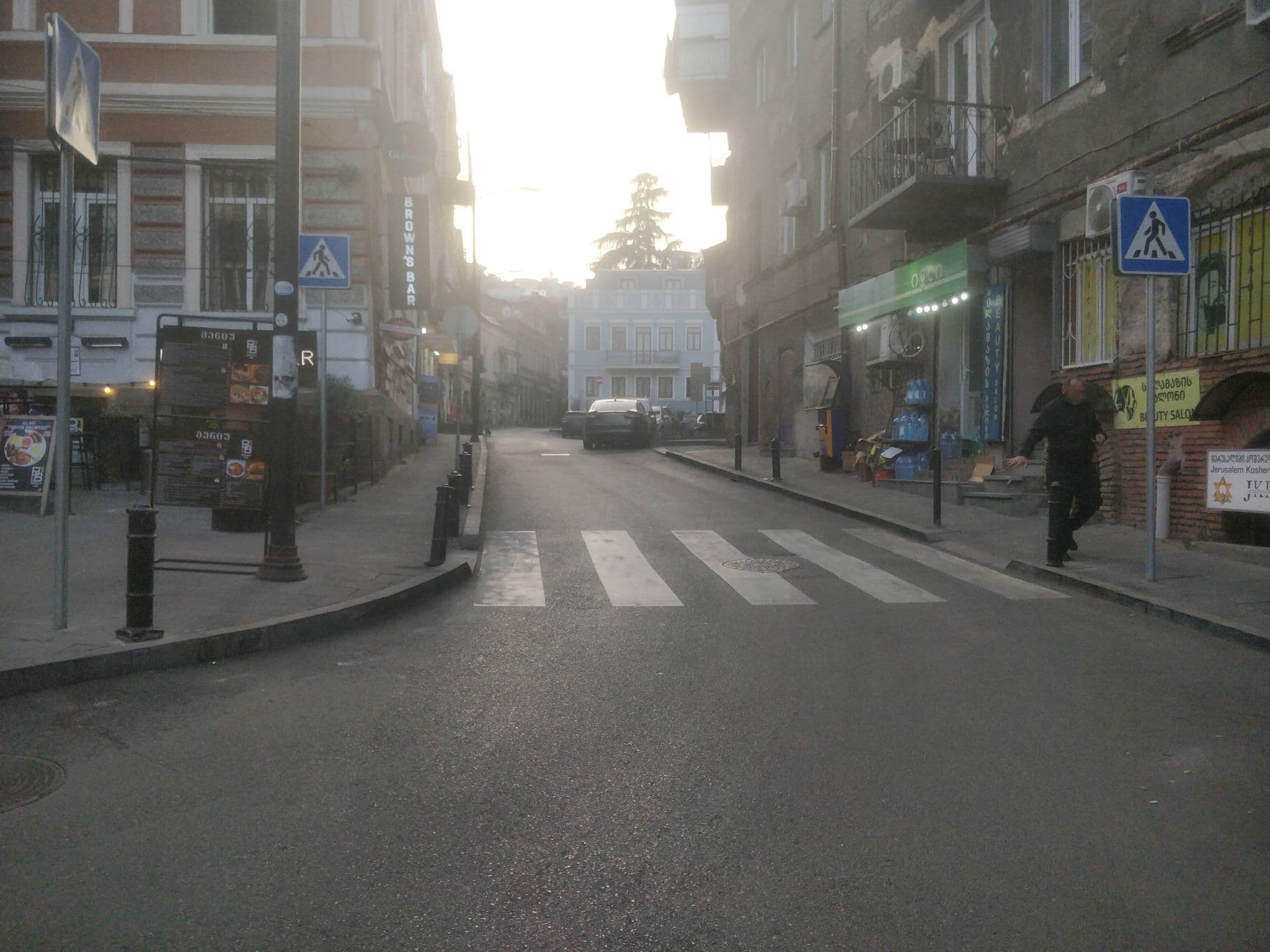 Street view near VovaDoma Guesthouse, Tbilisi — © dav23r (CC BY-SA · Mapillary)