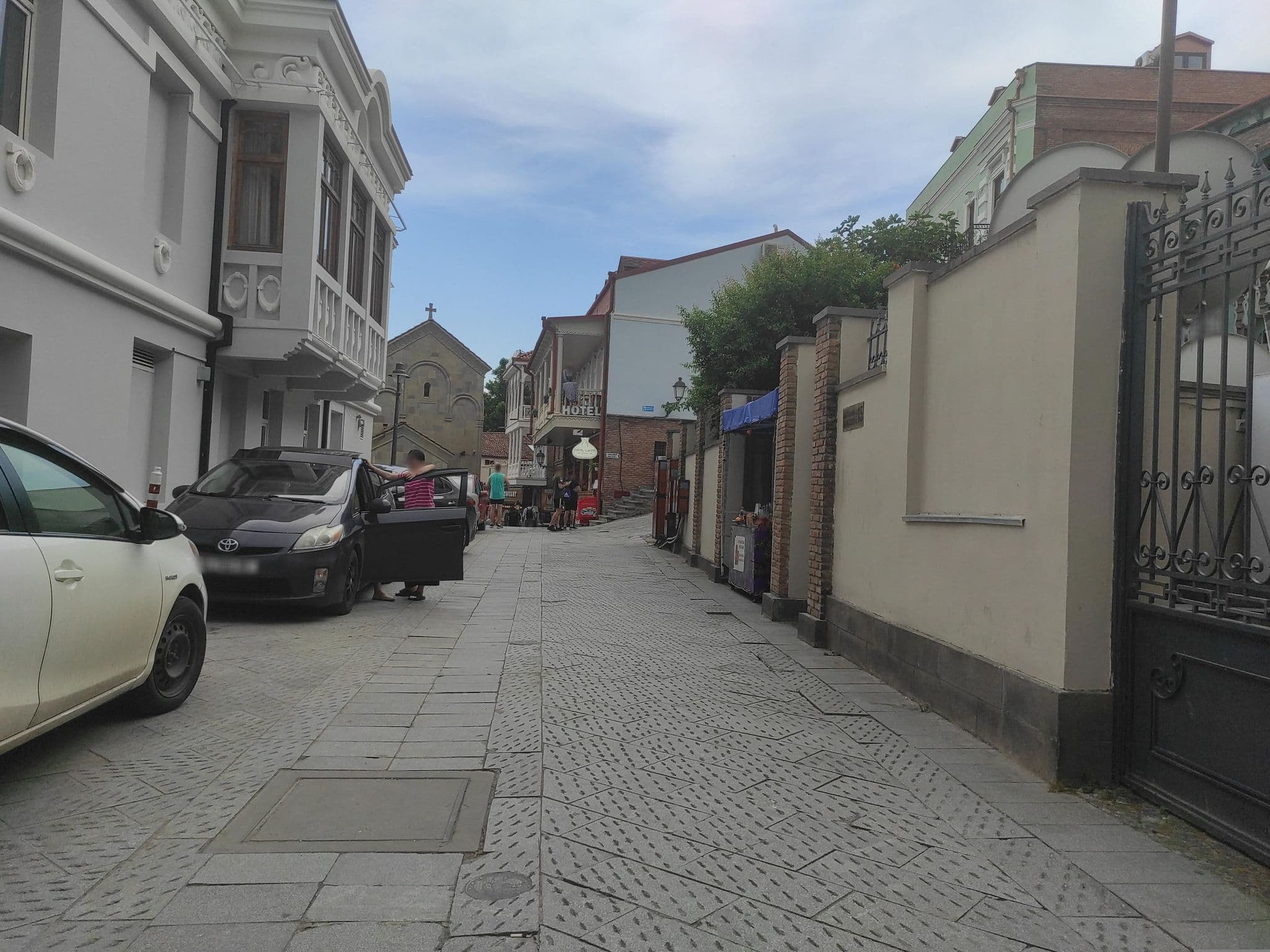 Street view near Old Yard Gurst House, Tbilisi — © David_Osipov (CC BY-SA · Mapillary)