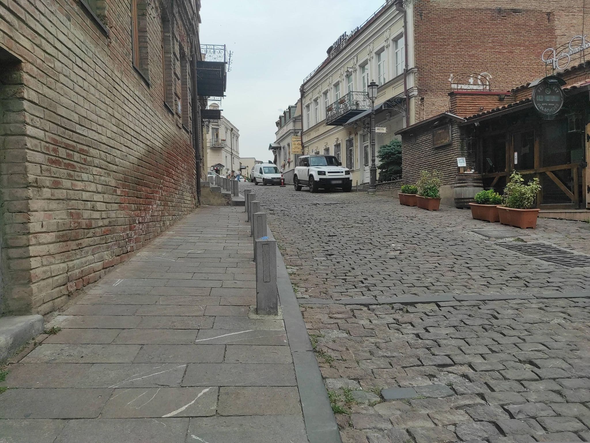 Street view near Butique, Tbilisi — © David_Osipov (CC BY-SA · Mapillary)