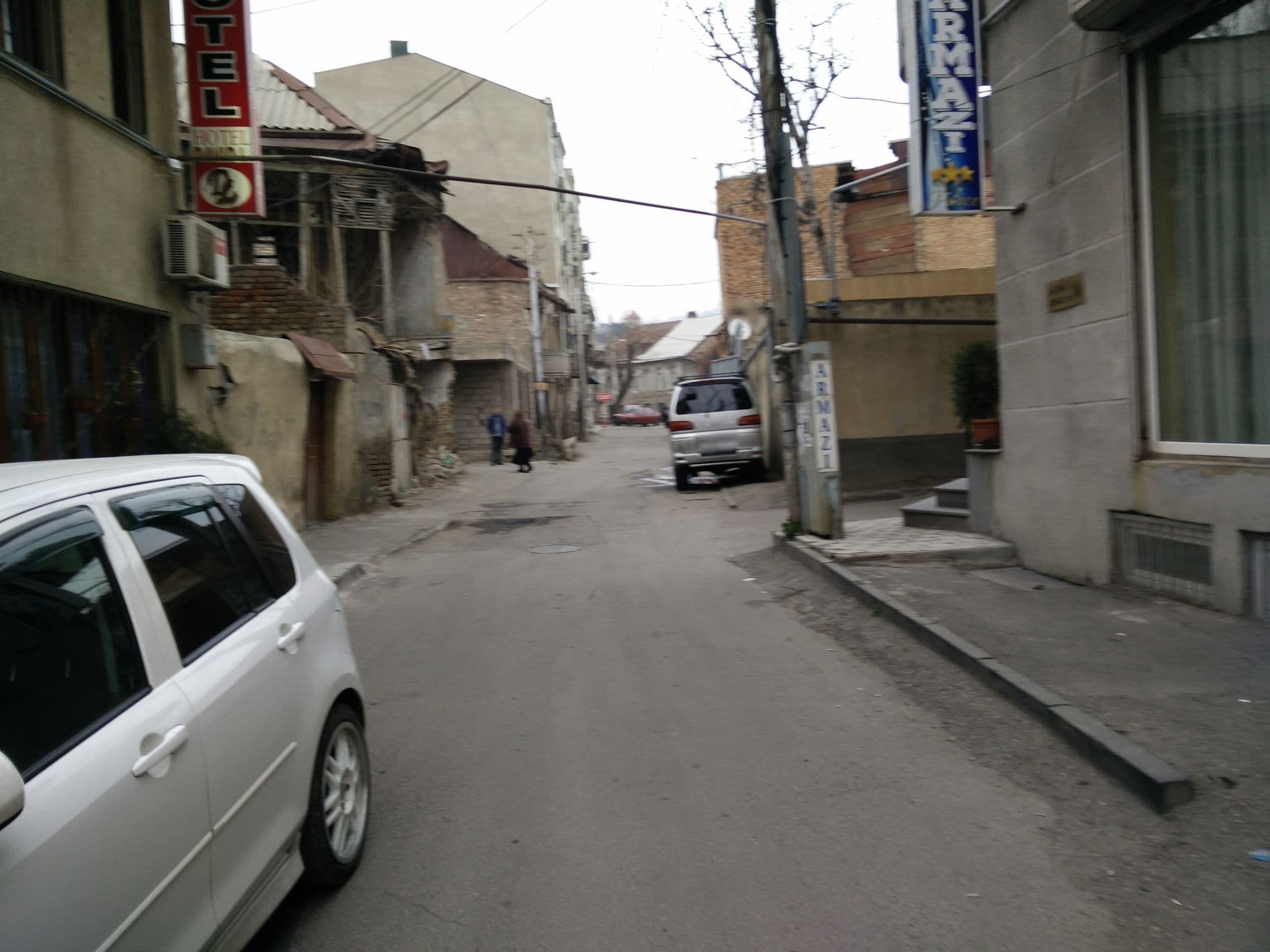 Street view near Armazi Palace Hotel, Tbilisi — © tothmiklos (CC BY-SA · Mapillary)
