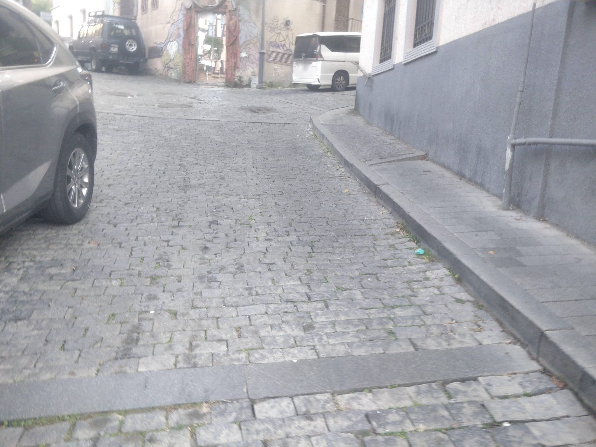 Street view near Tbilisee 360 Hotel, Tbilisi — © dav23r (CC BY-SA · Mapillary)