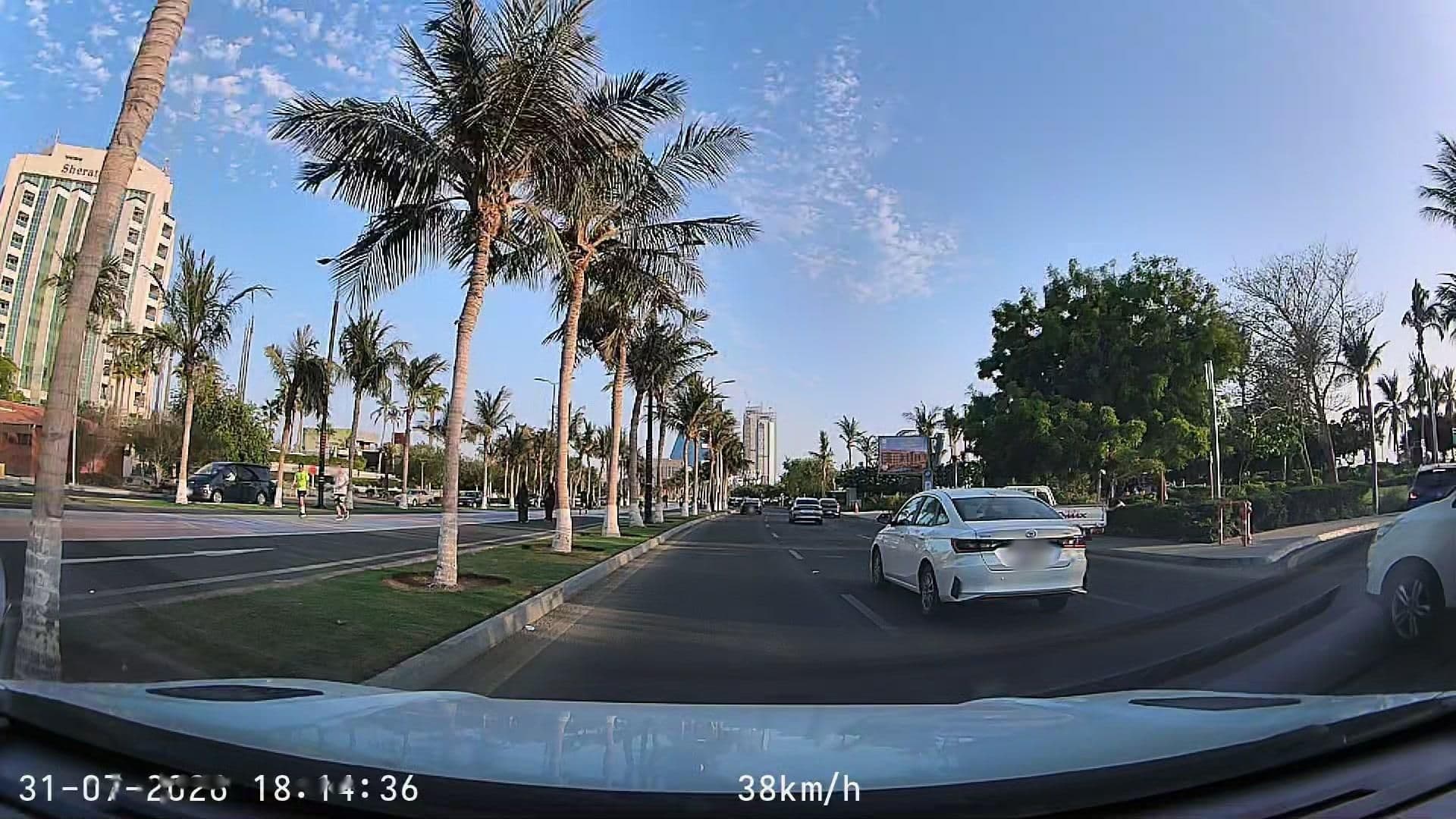 Street view near ساحة الصياد JW, Jeddah — © mechari (CC BY-SA · Mapillary)