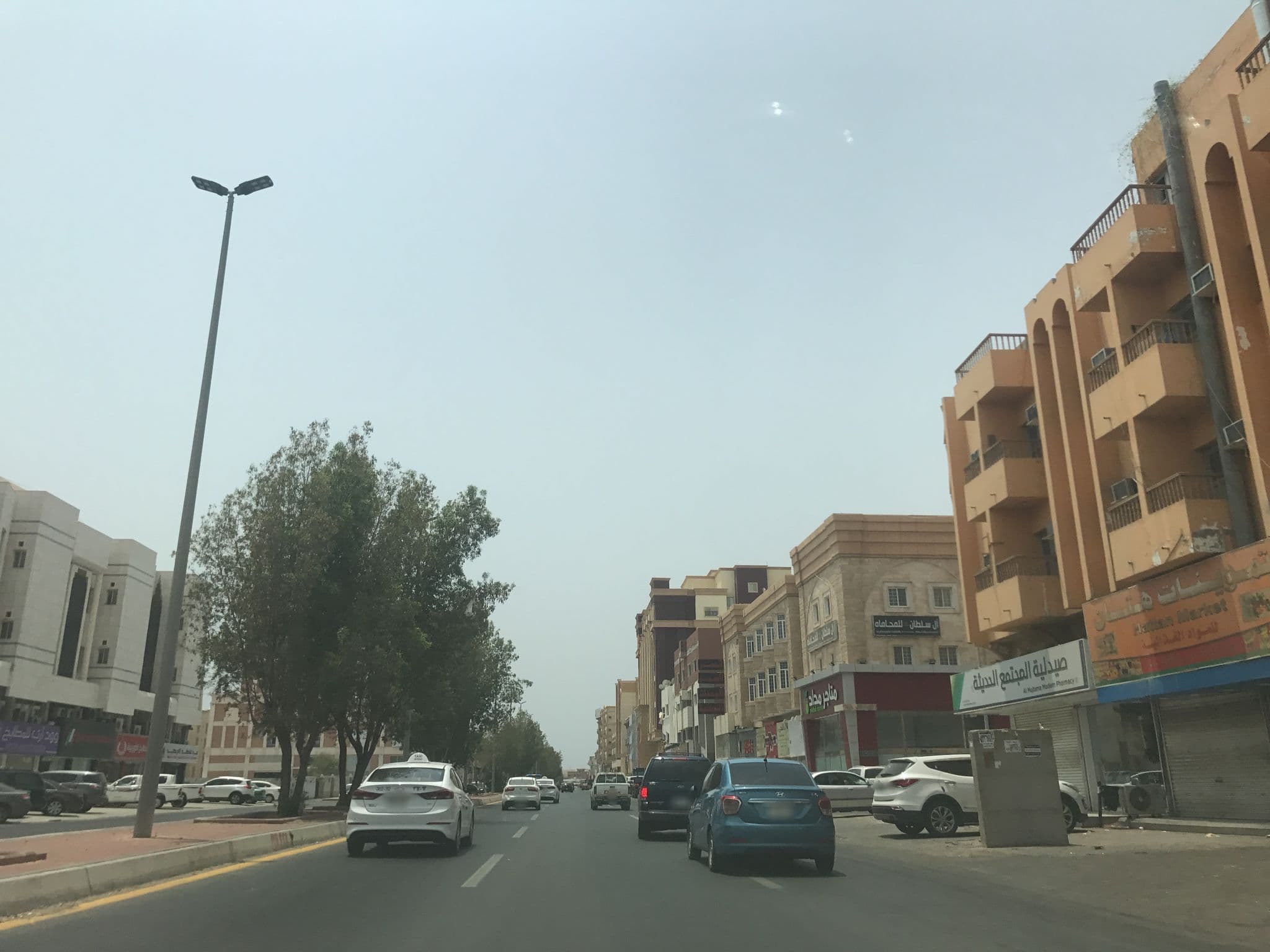 Street view near Danat Quarish Furnished Apartments, Jeddah — © hisham95 (CC BY-SA · Mapillary)
