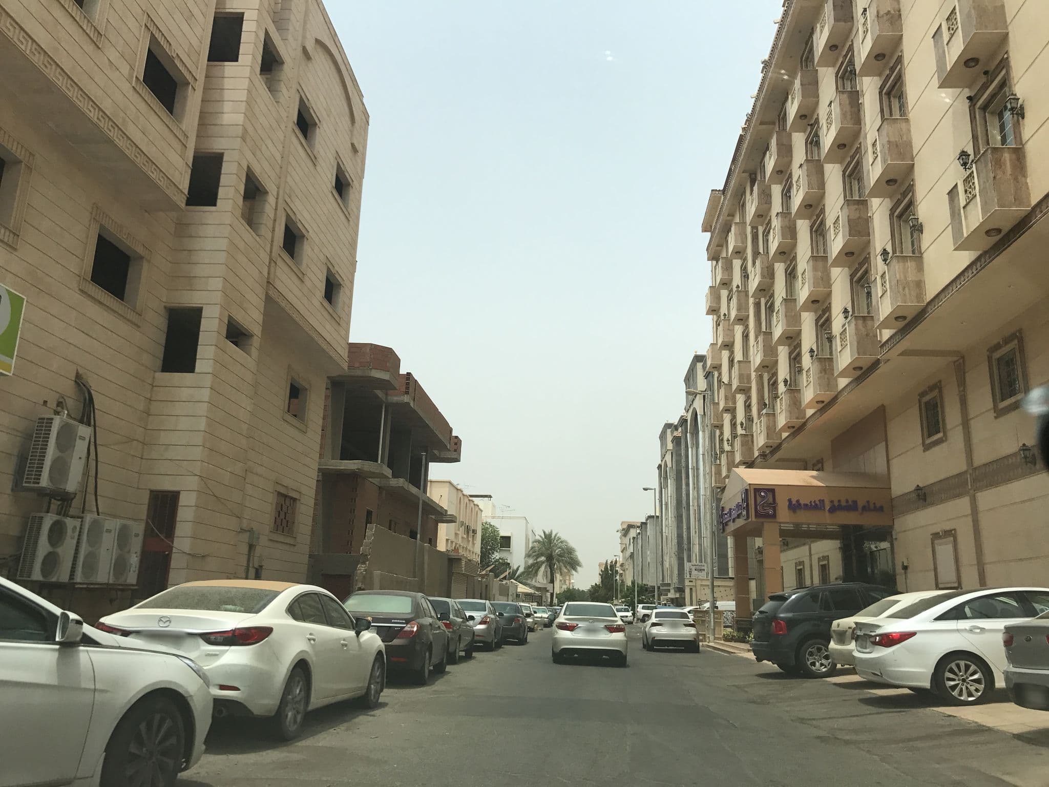 Street view near Manam Hotel Apartments, Jeddah — © hisham95 (CC BY-SA · Mapillary)