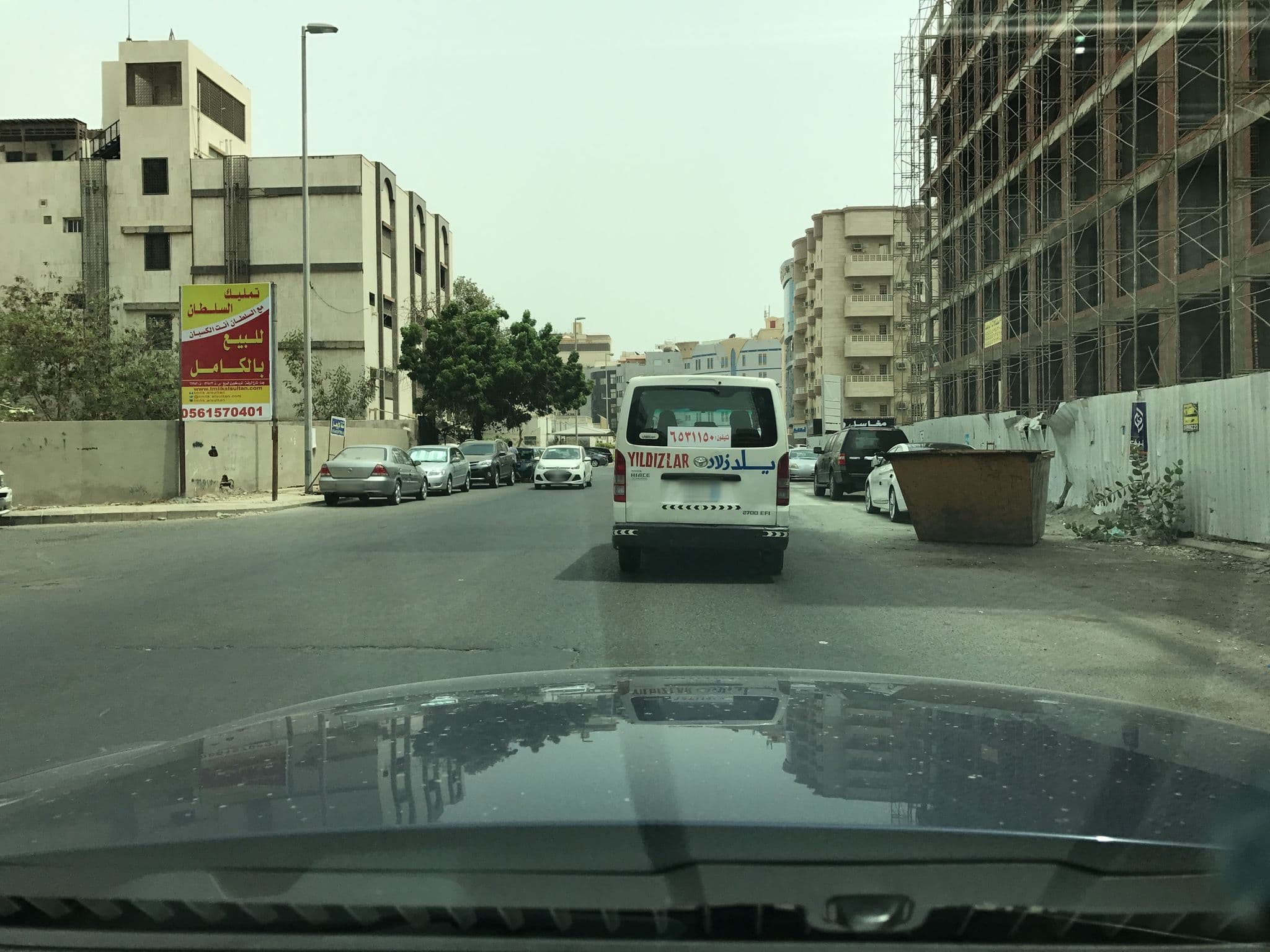 Street view near The Address alhamra Hotel // فندق العنوان الحمراء, Jeddah — © odai (CC BY-SA · Mapillary)
