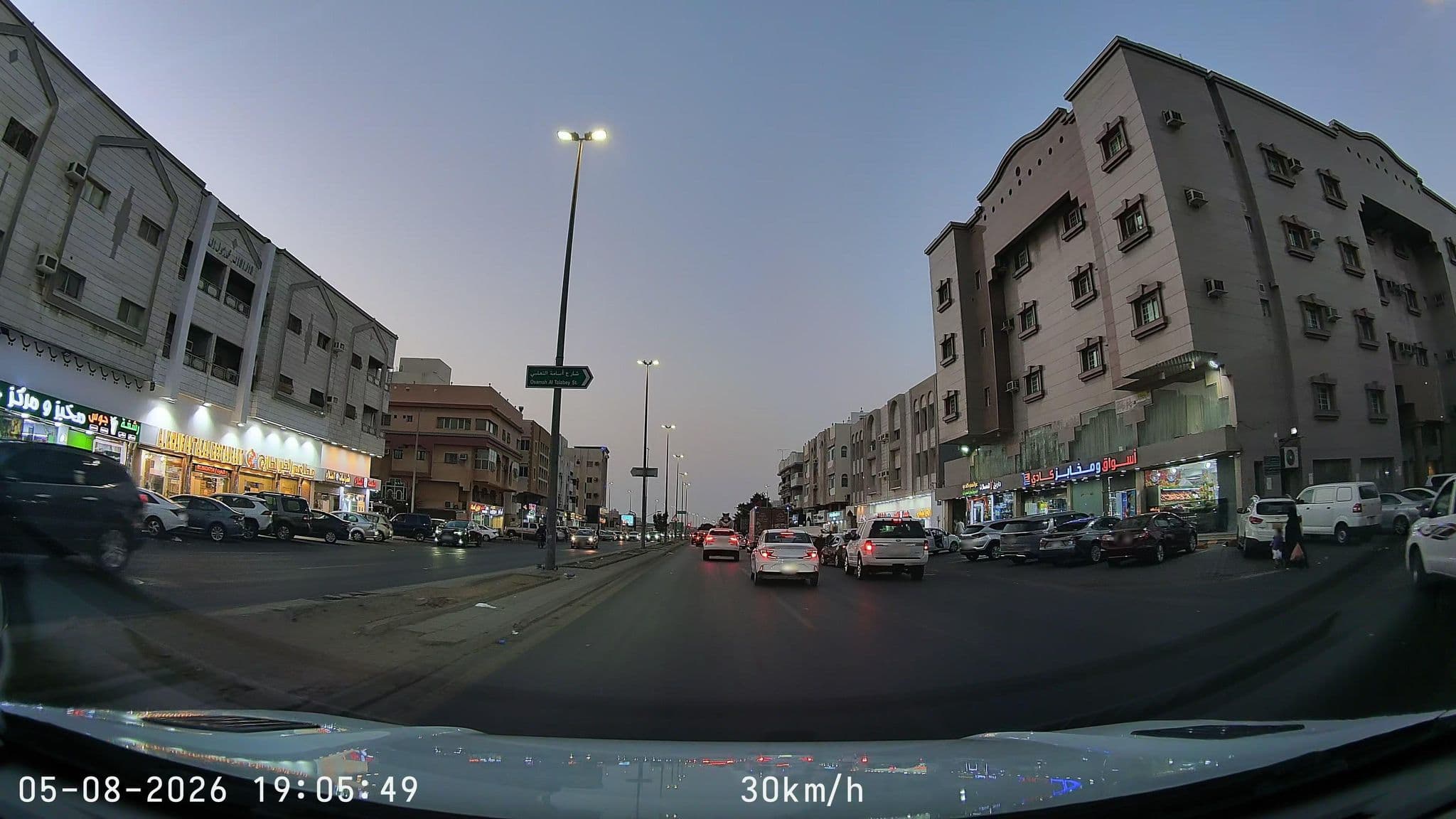 Street view near دانة البحر الأحمر للشقق المفروشة, Jeddah — © mechari (CC BY-SA · Mapillary)