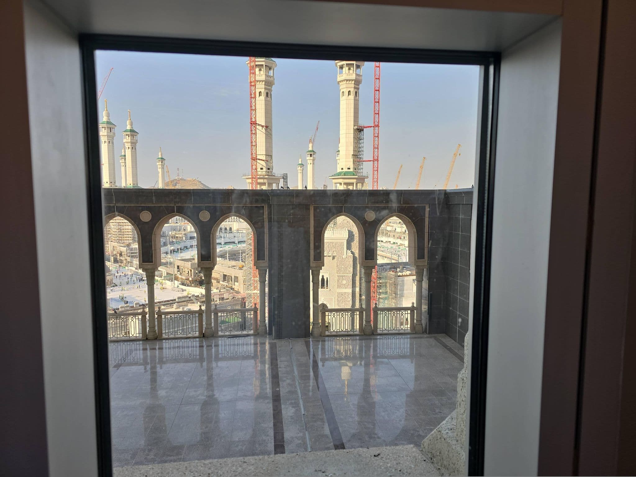 Street view near Zamzam Tower - Masjidil Harram, Makkah — © aks001 (CC BY-SA · Mapillary)
