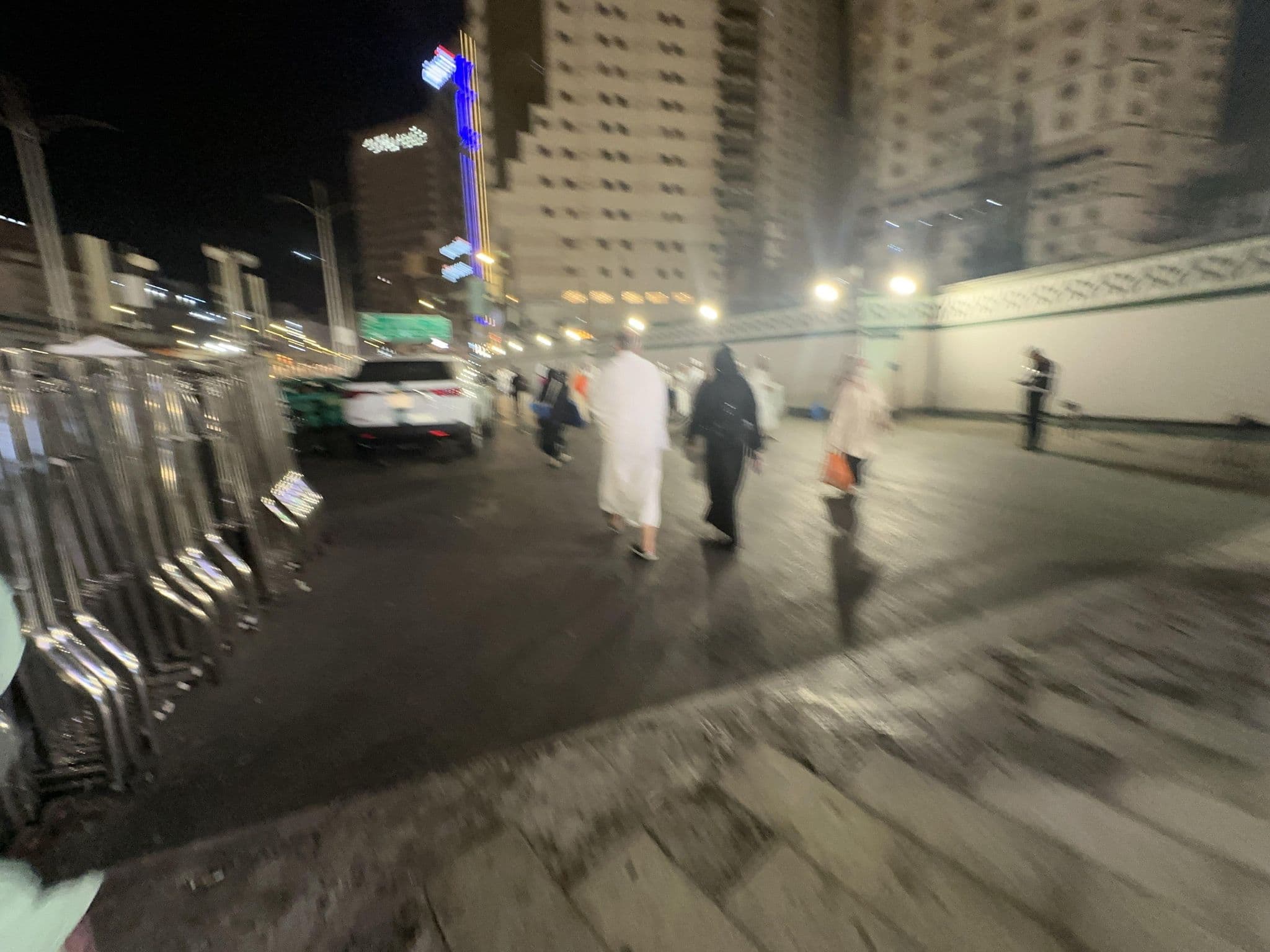 Street view near Al massa room 806, Makkah — © asturksever (CC BY-SA · Mapillary)
