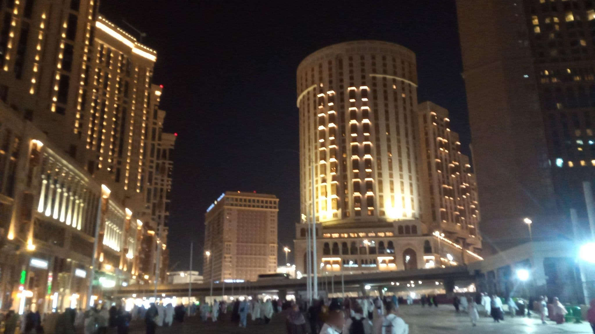 Street view near Hajeej Hotel, Makkah — © danils (CC BY-SA · Mapillary)