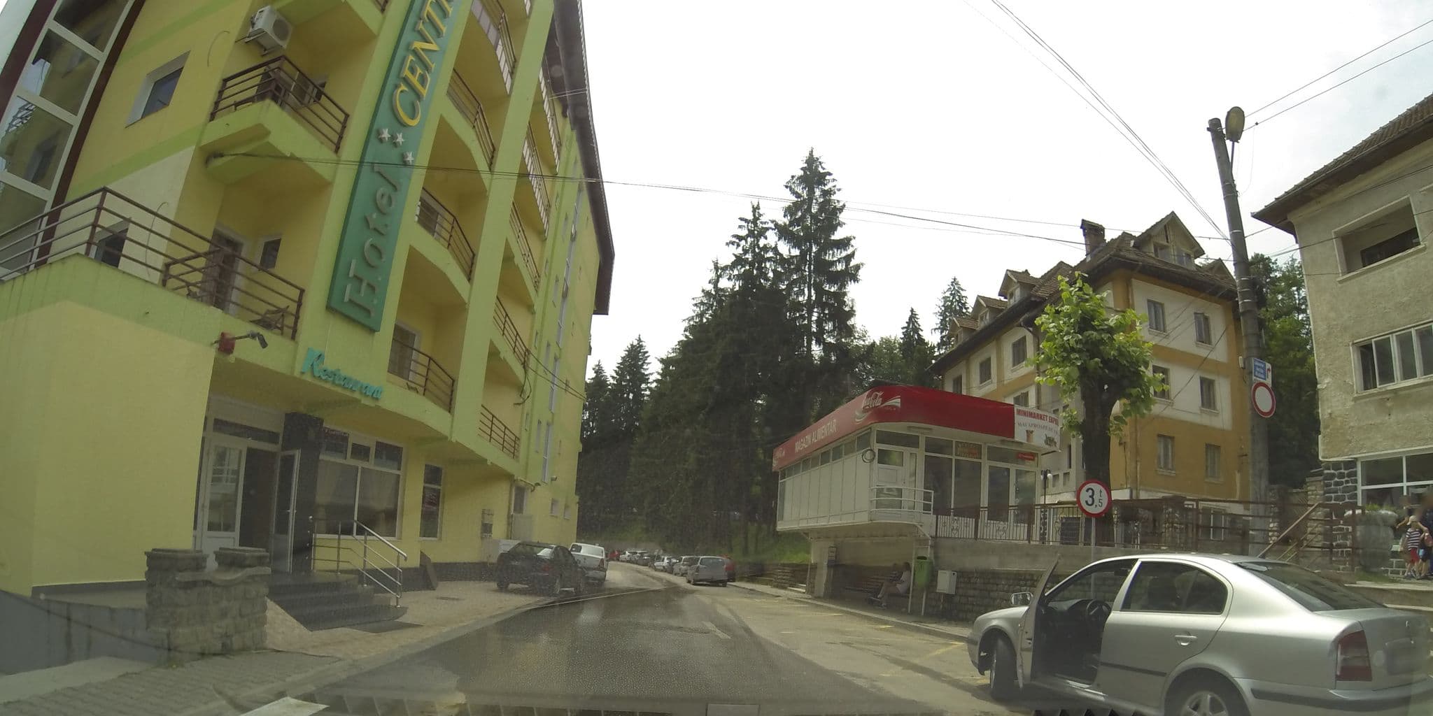 Street view near Hotel Central, Livadia — © deeeznuuuts (CC BY-SA · Mapillary)