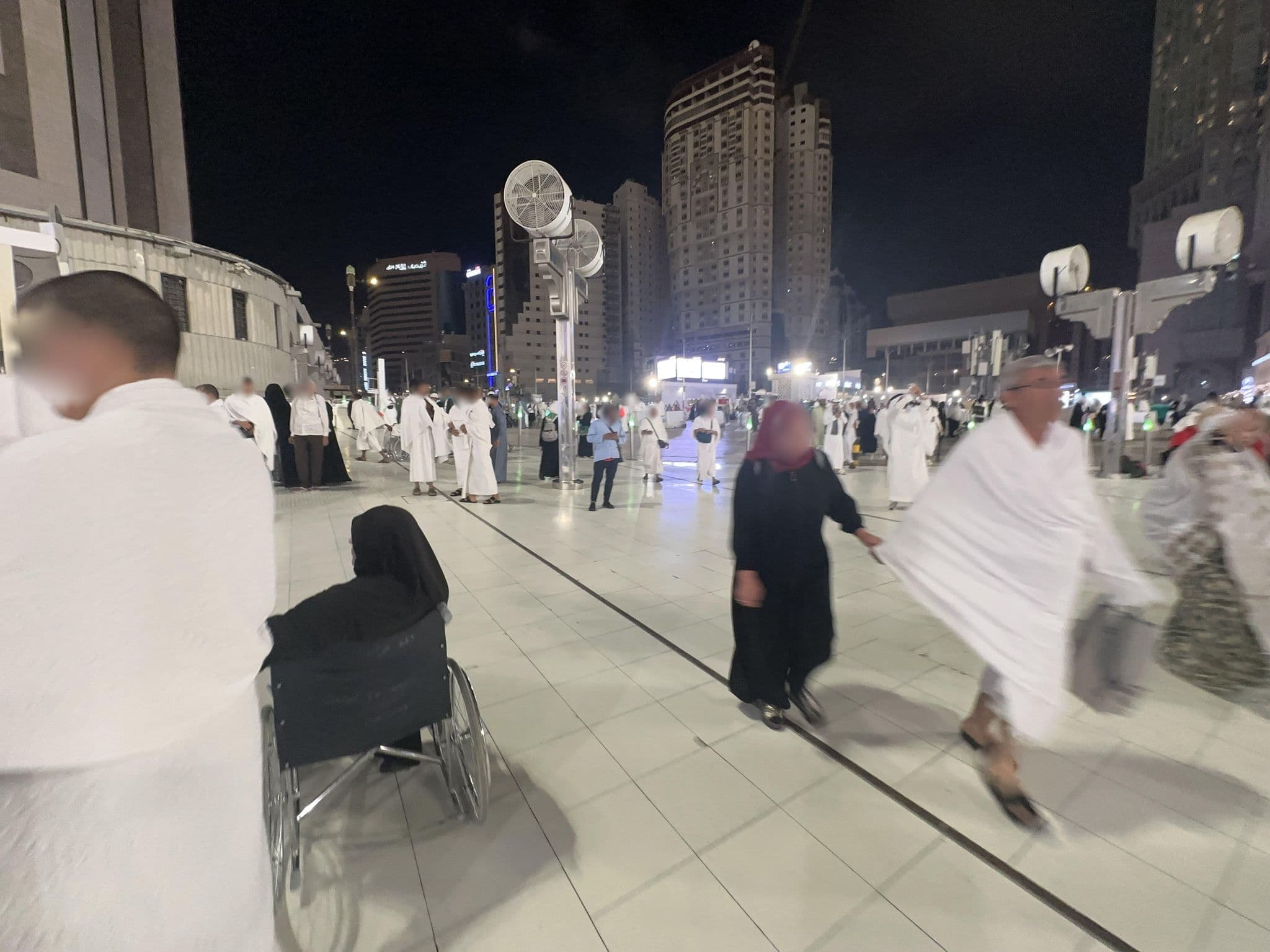 Street view near Funduk al-Jiwar, Makkah — © asturksever (CC BY-SA · Mapillary)