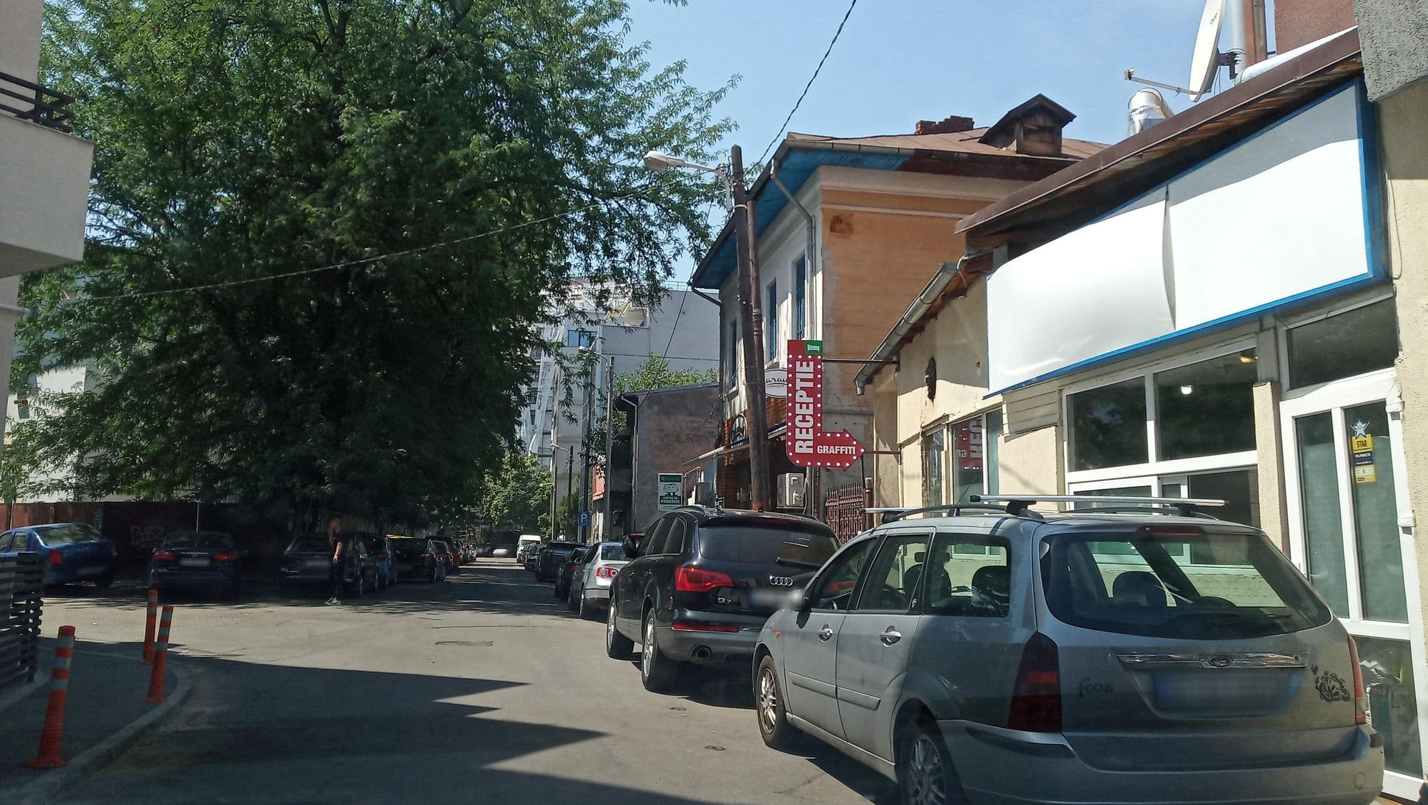 Street view near Graffiti Hotel, Bucharest