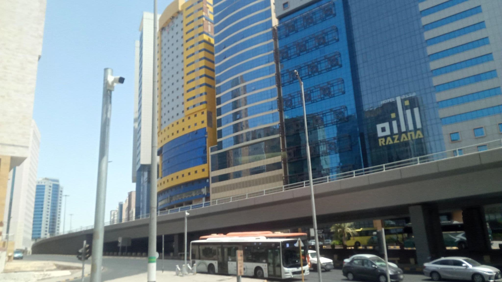 Street view near Diyanet Retaj Oteli Şişe Bölgesi, Makkah — © danils (CC BY-SA · Mapillary)