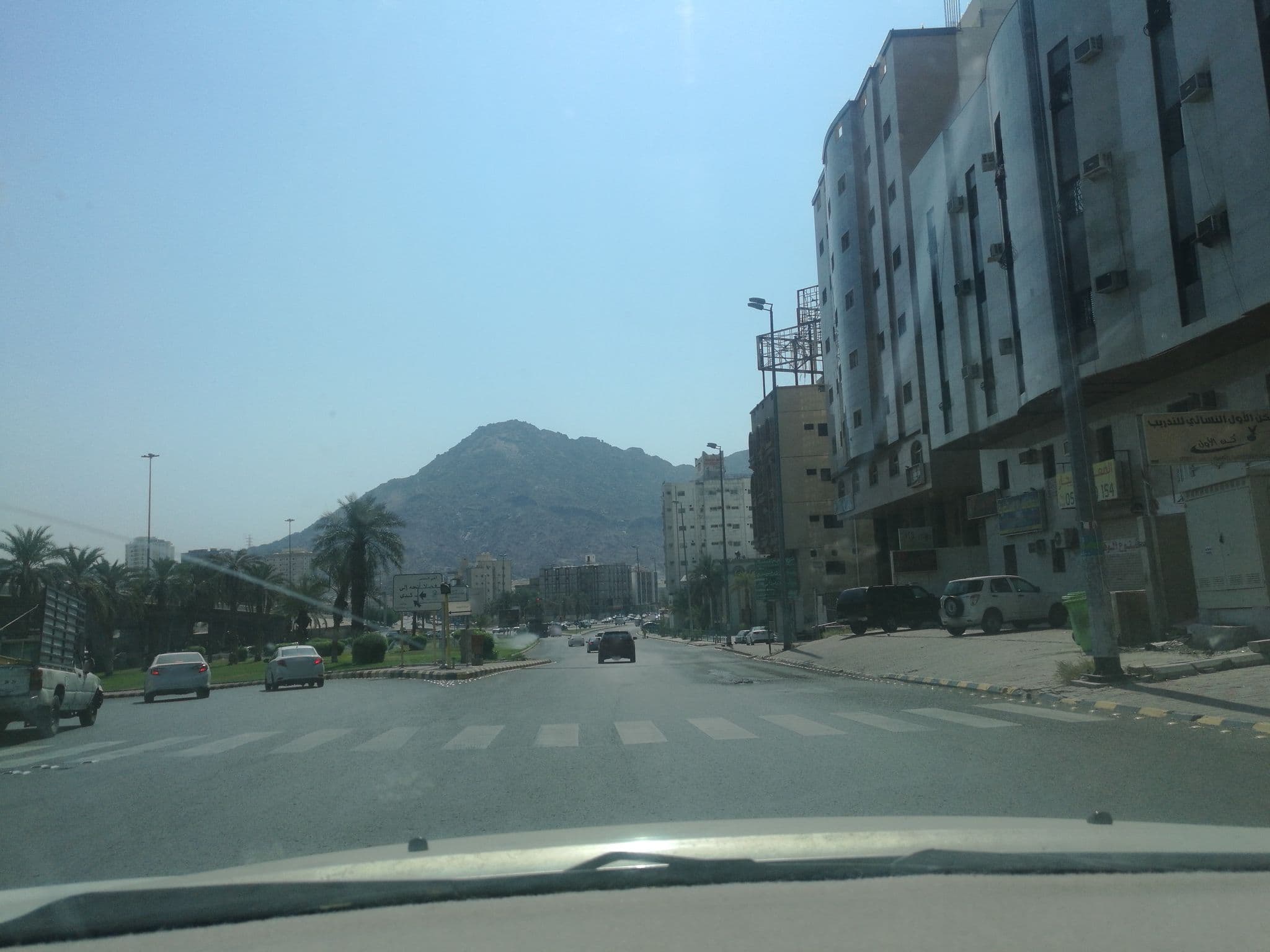 Street view near Zamzm Hotel - فندق زمزم, Makkah — © sgs2030a (CC BY-SA · Mapillary)