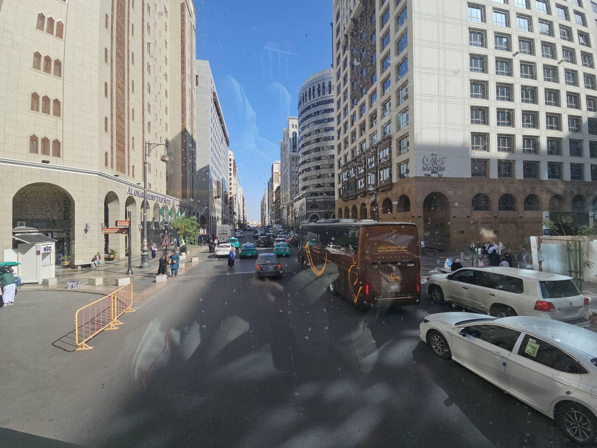 Street view near Elaf Al Huda Hotel | فندق إيلاف الهدى, Madinah — © kirikset (CC BY-SA · Mapillary)