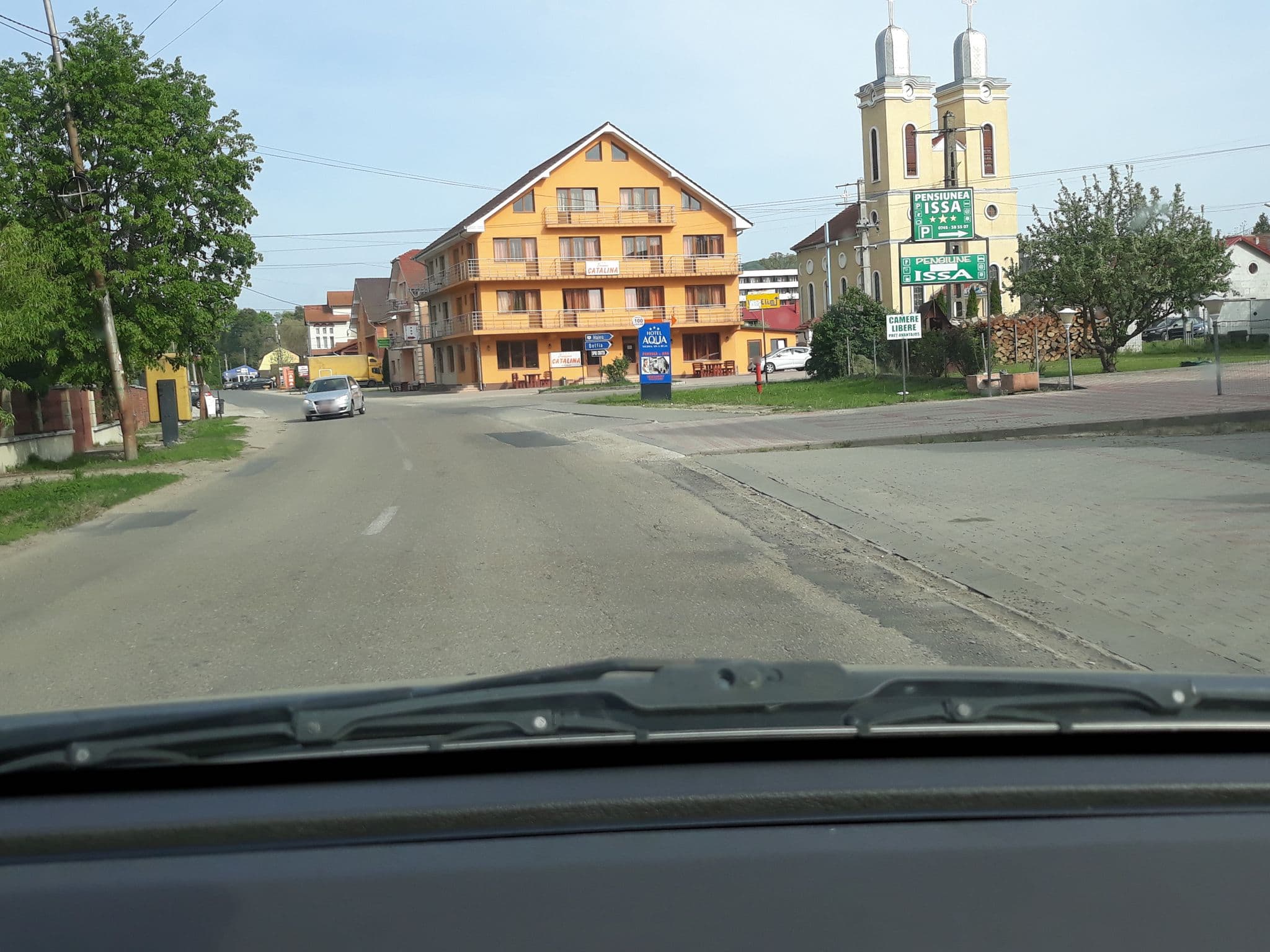 Street view near Pensiunea Alb, Cordău — © murmidon (CC BY-SA · Mapillary)