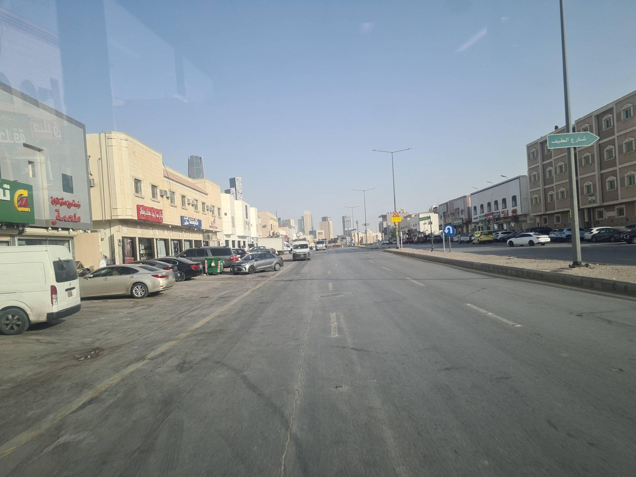 Street view near Madeena Hotel, Ad Dir‘īyah — © salman23 (CC BY-SA · Mapillary)