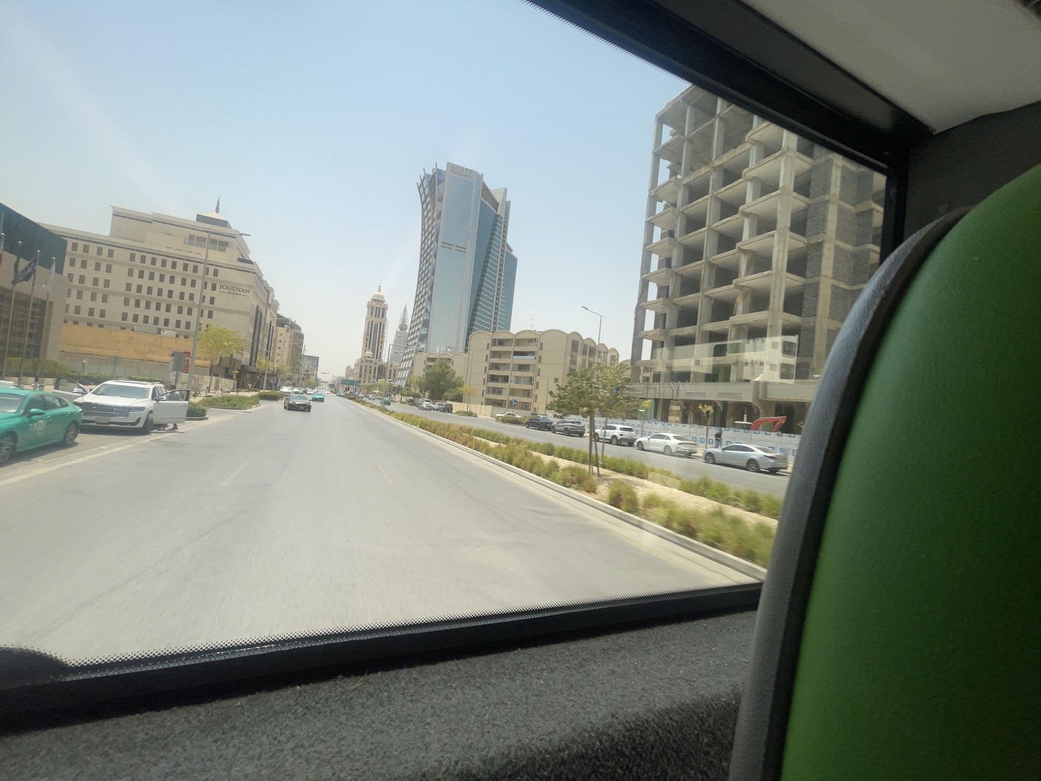 Street view near Rosh Rayhaan by Rotana, Riyadh — © khalidalharthi (CC BY-SA · Mapillary)
