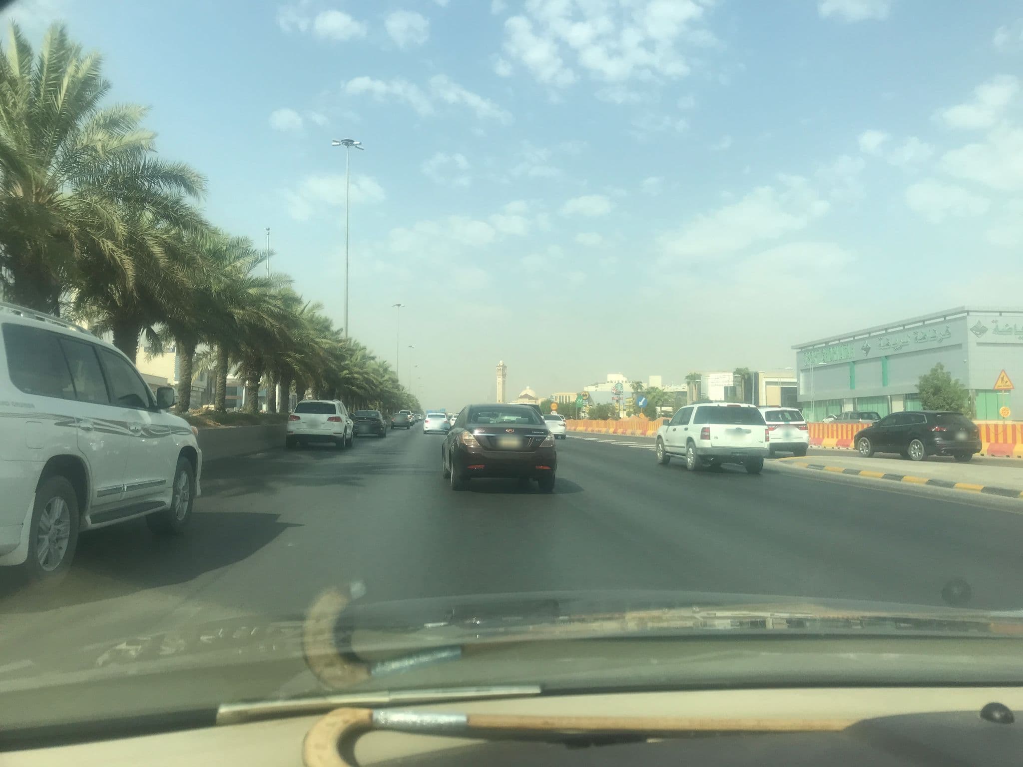 Street view near طريق الدوام وعبودية الرأسمالية, Riyadh — © mjoodealtamimi (CC BY-SA · Mapillary)