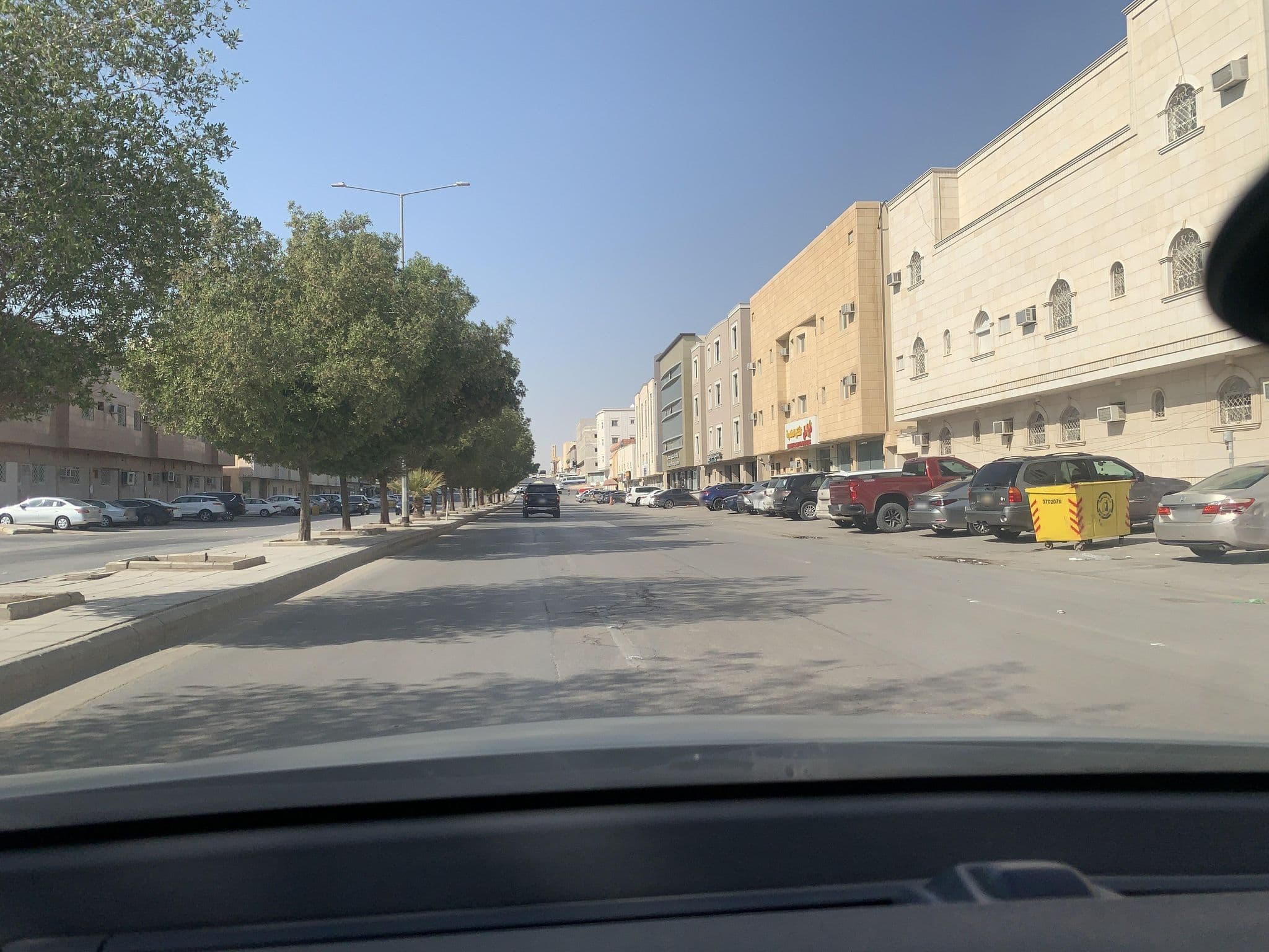 Street view near فندق حياة بارك, Riyadh — © mana11ahmad (CC BY-SA · Mapillary)