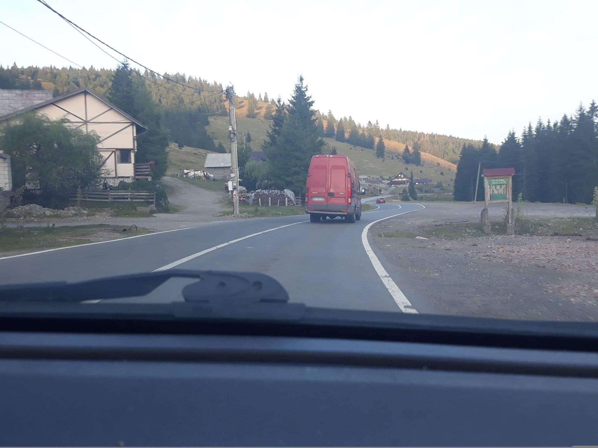 Street view near Pensiunea Marieta, Arieşeni — © murmidon (CC BY-SA · Mapillary)
