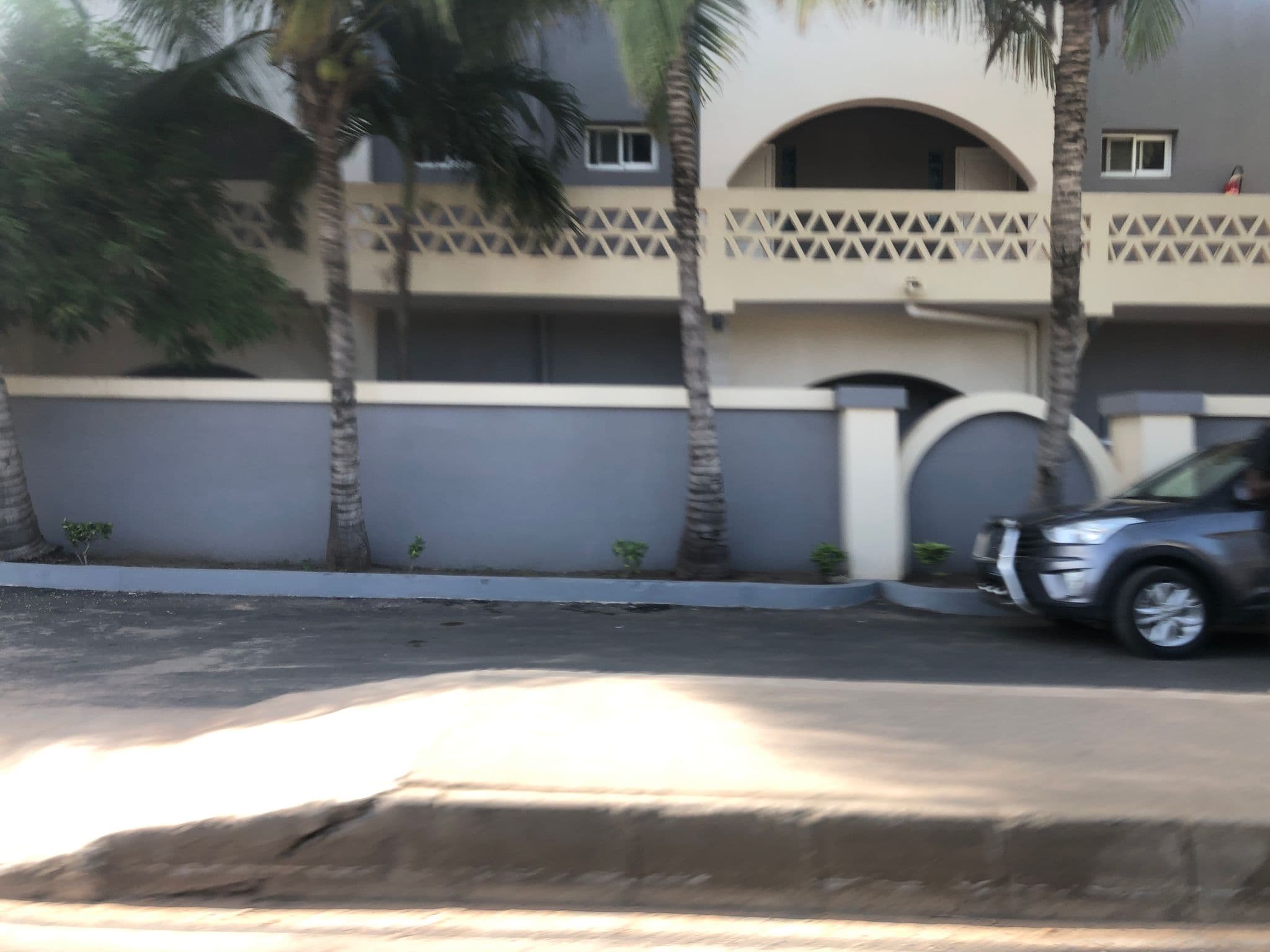 Street view near Airport Hotel Dakar, Mermoz Boabab — © walkerb10 (CC BY-SA · Mapillary)