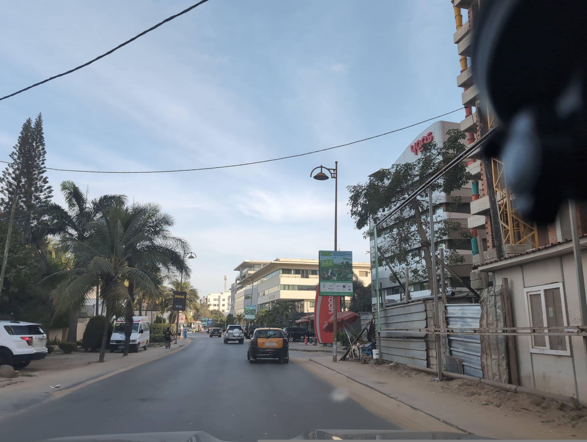 Street view near Hotel Madamel, Mermoz Boabab — © tbo47 (CC BY-SA · Mapillary)
