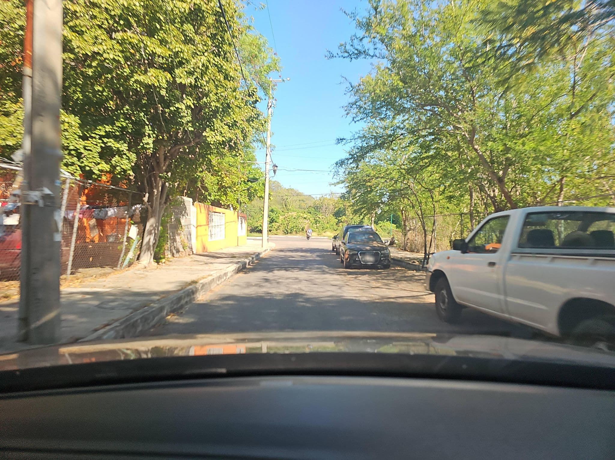 Street view near Quinta Real Huatulco, Crucecita — © ezaratemx (CC BY-SA · Mapillary)