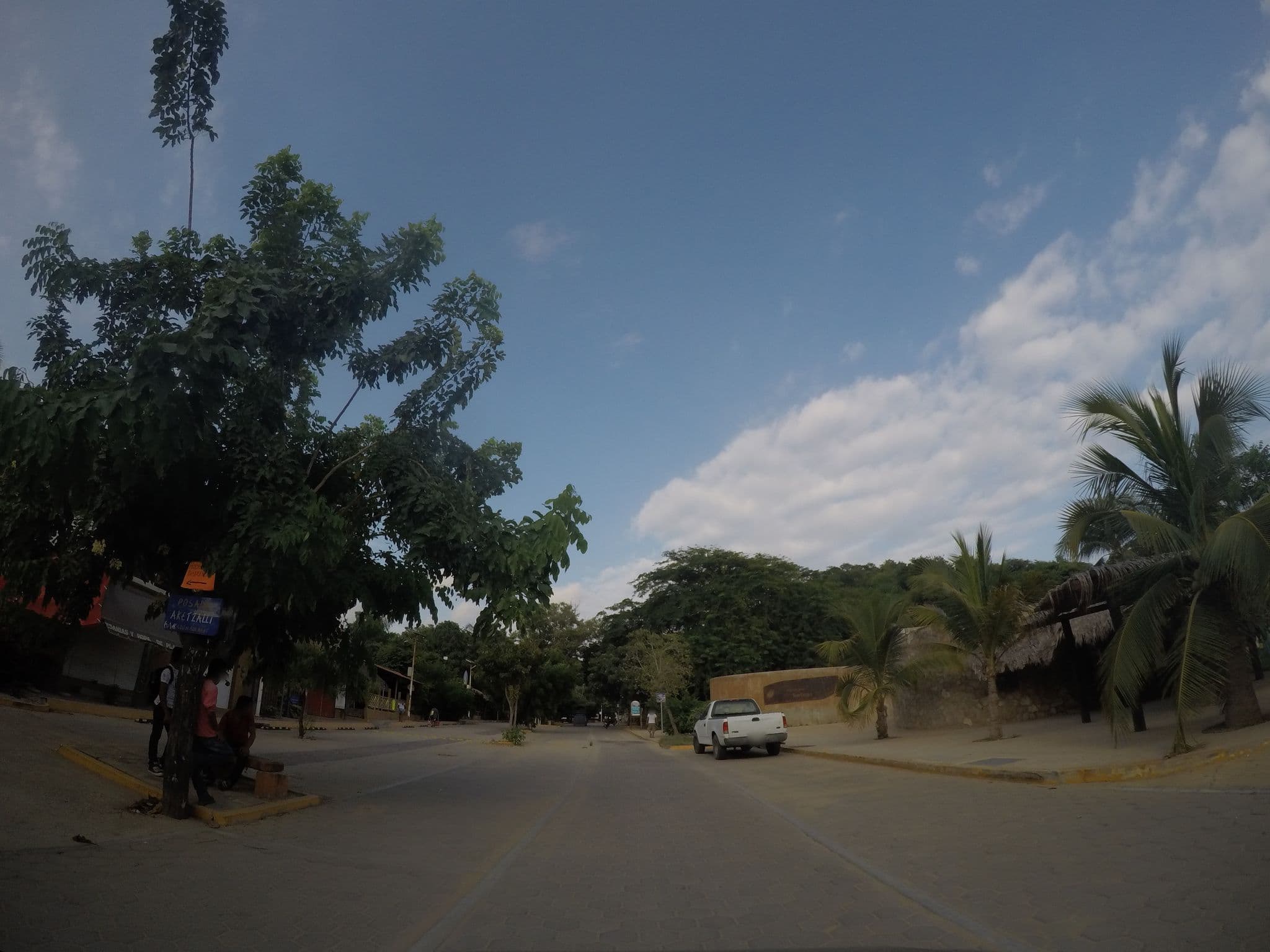 Street view near Las Tortuguitas, Puerto Ángel — © t0mmy (CC BY-SA · Mapillary)