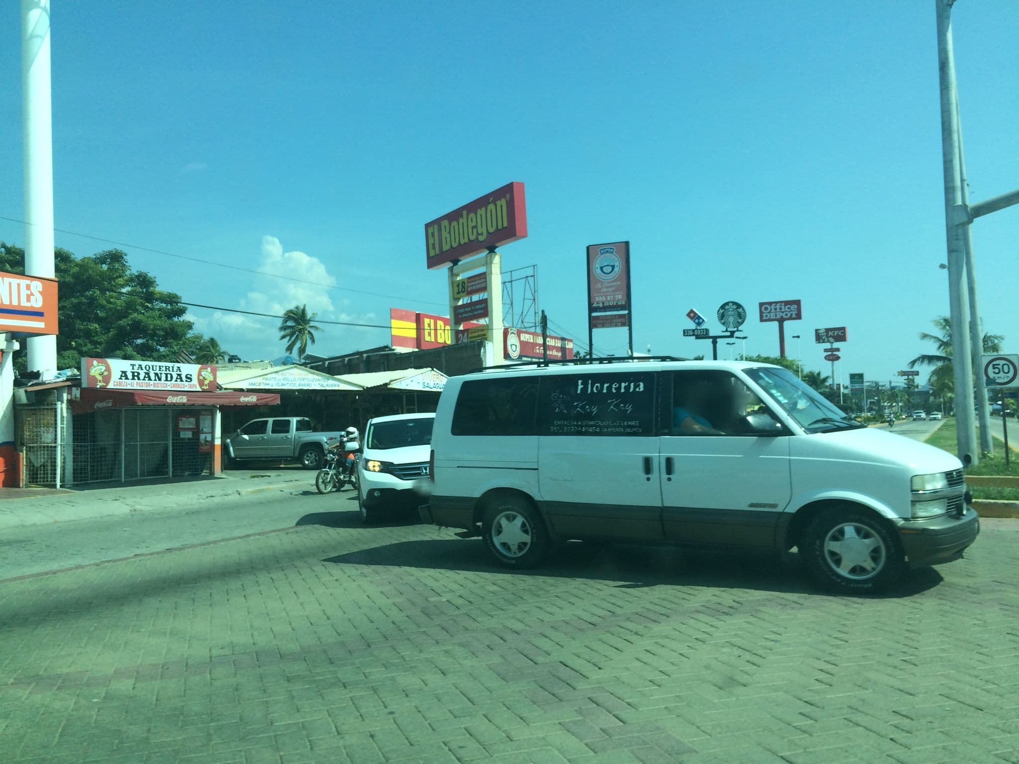 Street view near Villas los Angeles, Manzanillo — © adimarquez (CC BY-SA · Mapillary)