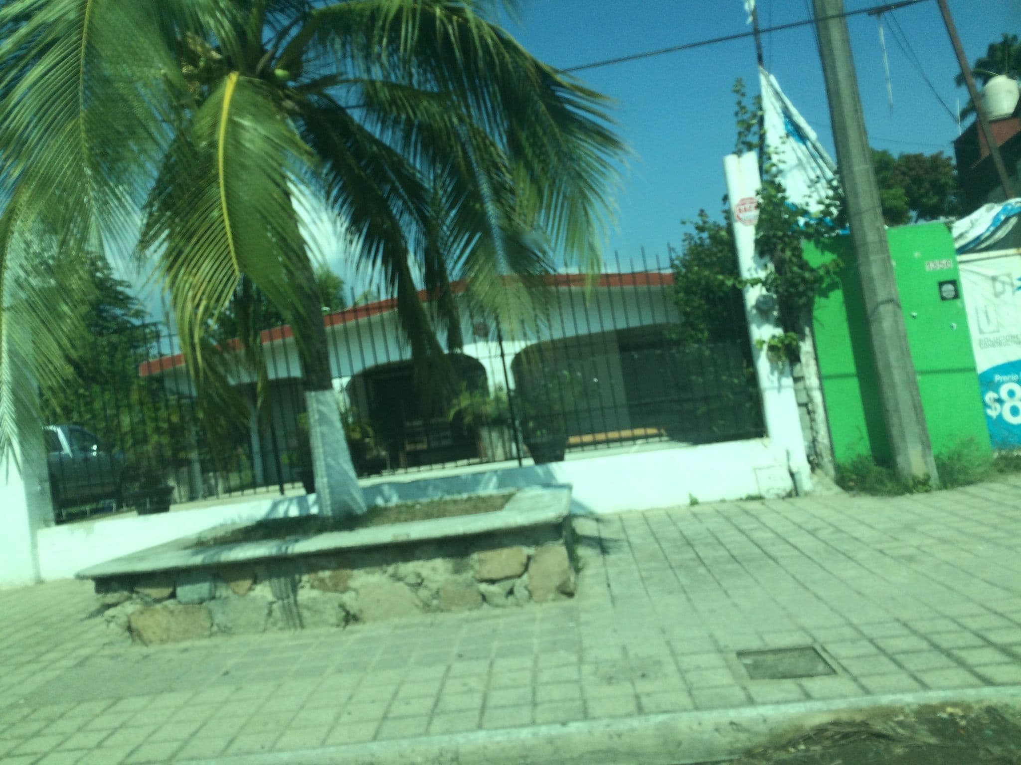 Street view near Holiday Xpress, Manzanillo — © adimarquez (CC BY-SA · Mapillary)