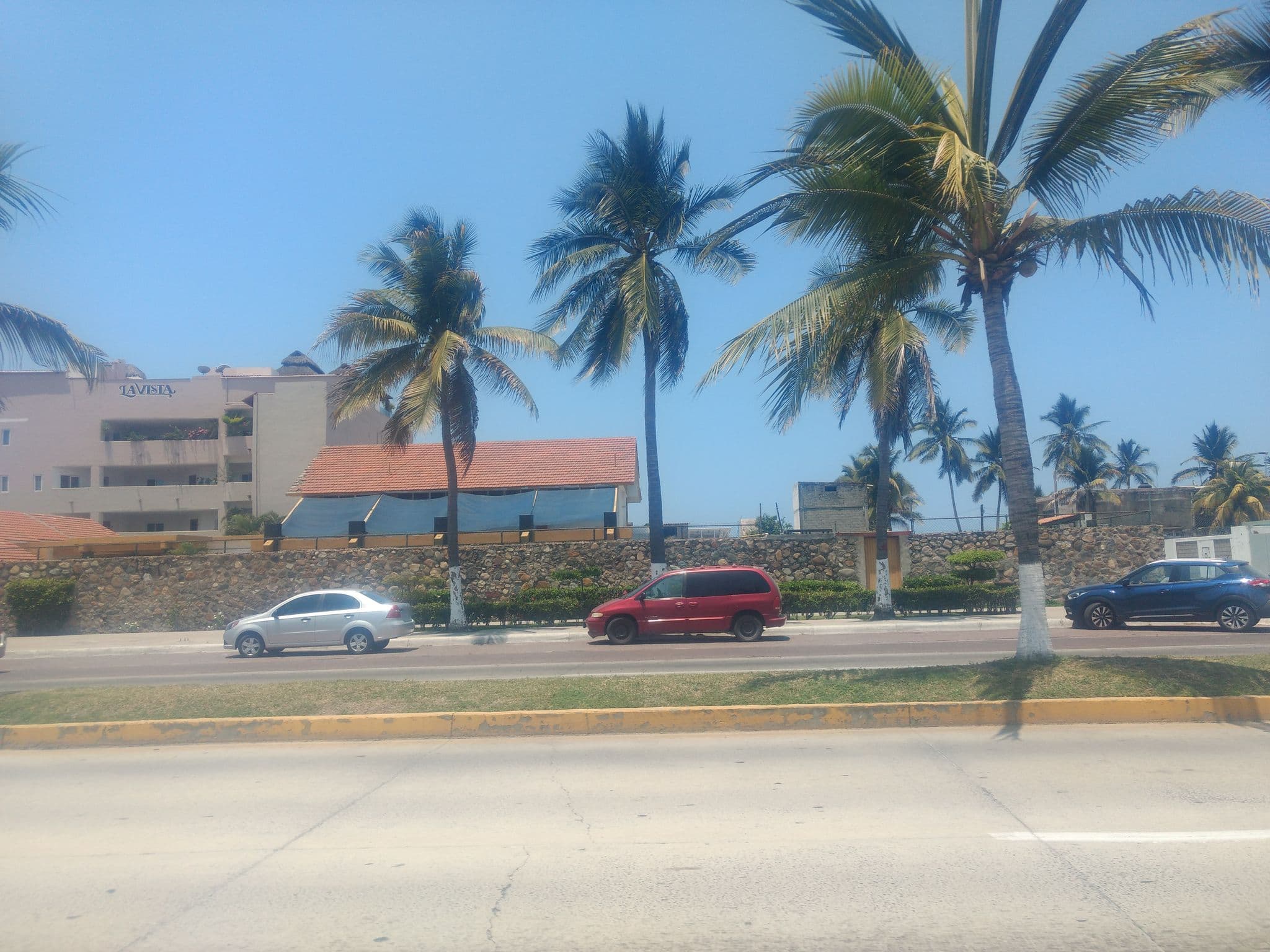 Street view near Hotel San Roman, Manzanillo — © mapeadora (CC BY-SA · Mapillary)