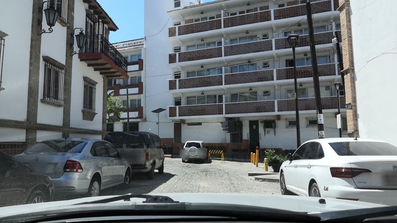 Street view near Villa Casa Nicte, Puerto Vallarta — © oramire (CC BY-SA · Mapillary)