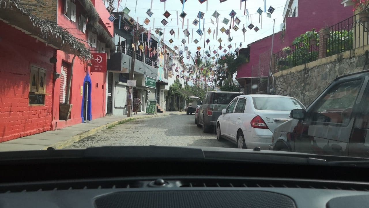 Street view near Las Graditas, Sayulita — © oramire (CC BY-SA · Mapillary)