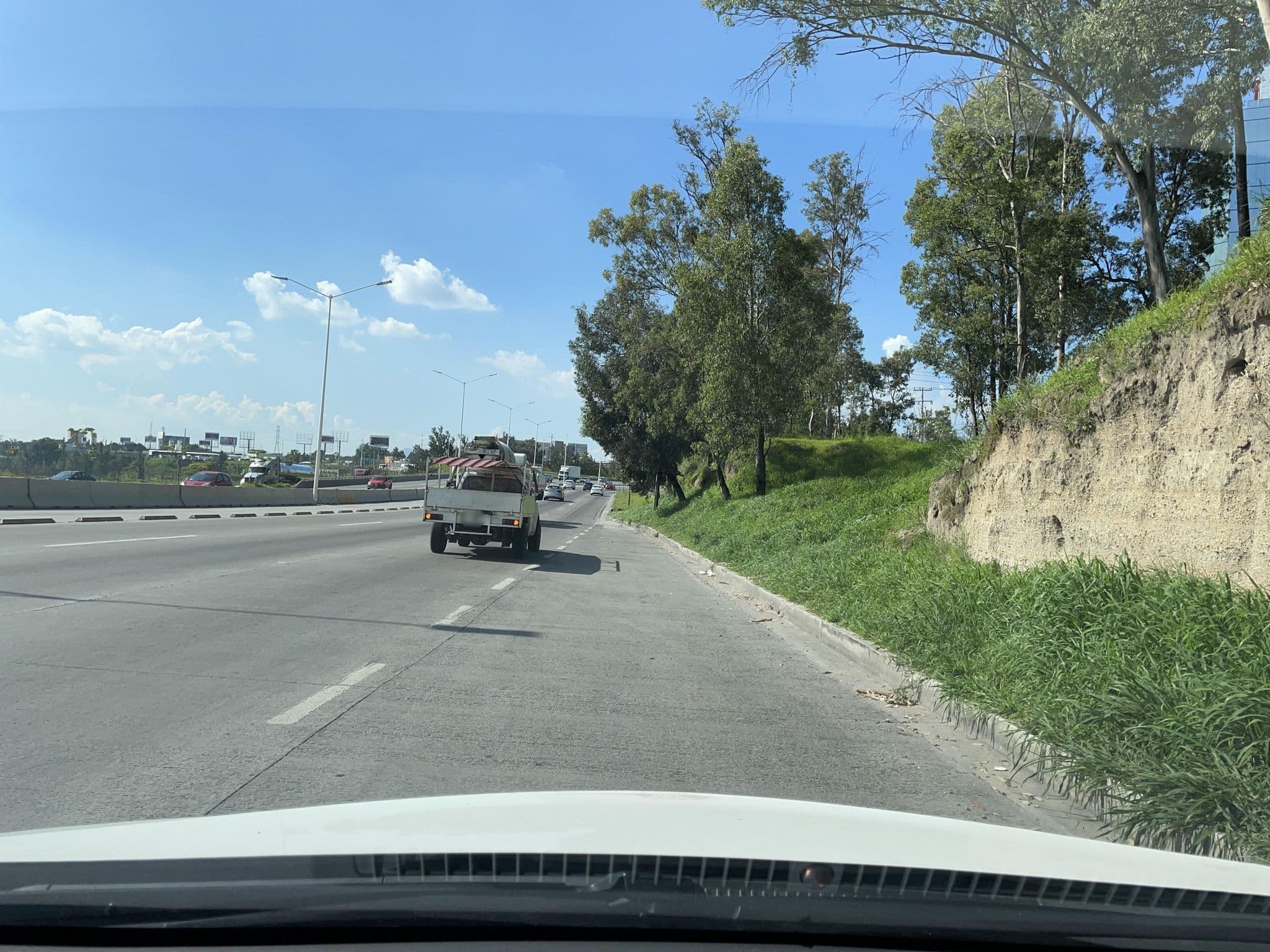 Street view near Auto Hoteles el Rey, Zapopan2 — © DanielRguez14 (CC BY-SA · Mapillary)