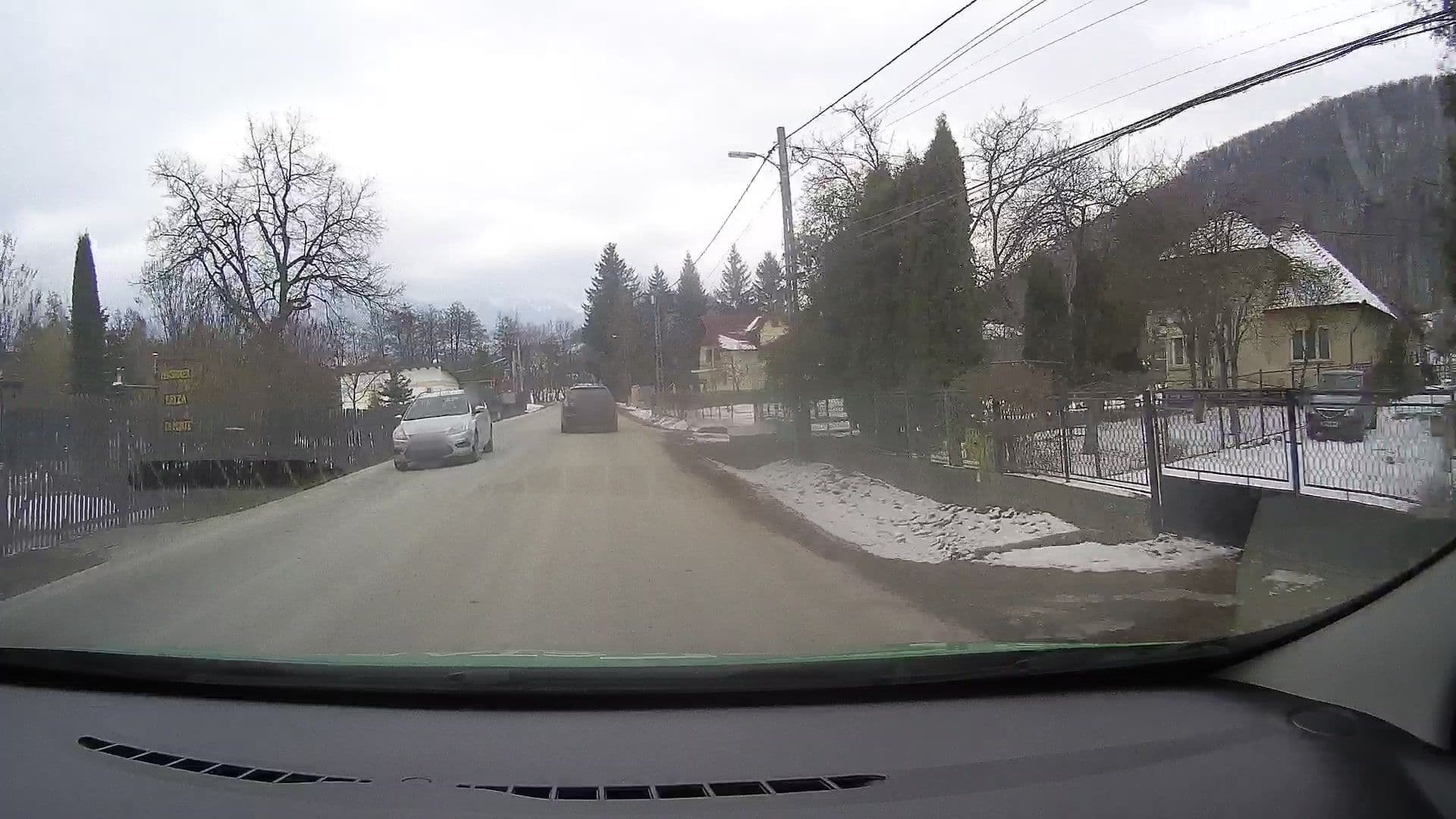Street view near Pensiunea Ama, Bran — © tavi (CC BY-SA · Mapillary)