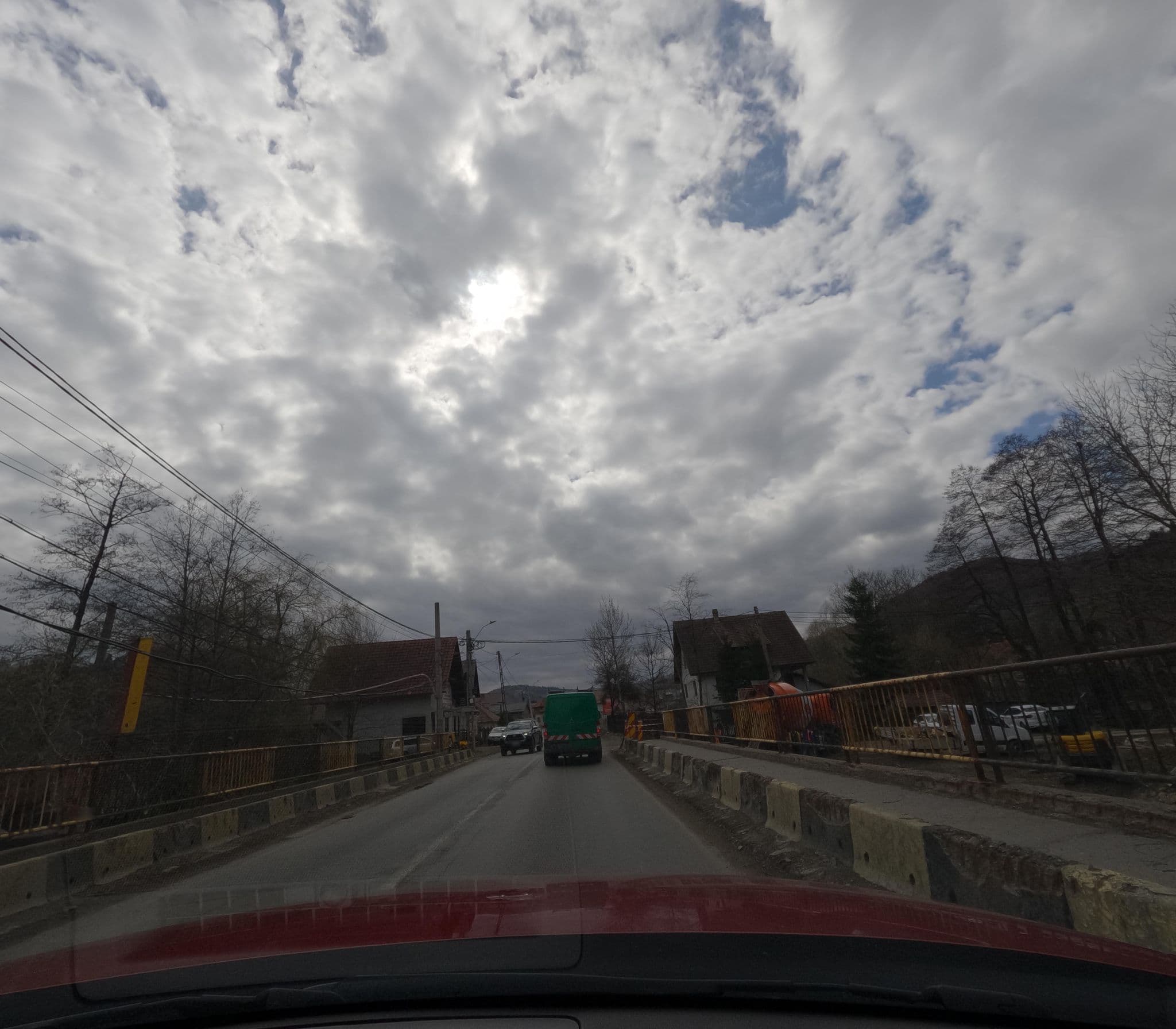 Street view near Pensiunea Miruna, Moieciu de Jos — © deeeznuuuts (CC BY-SA · Mapillary)