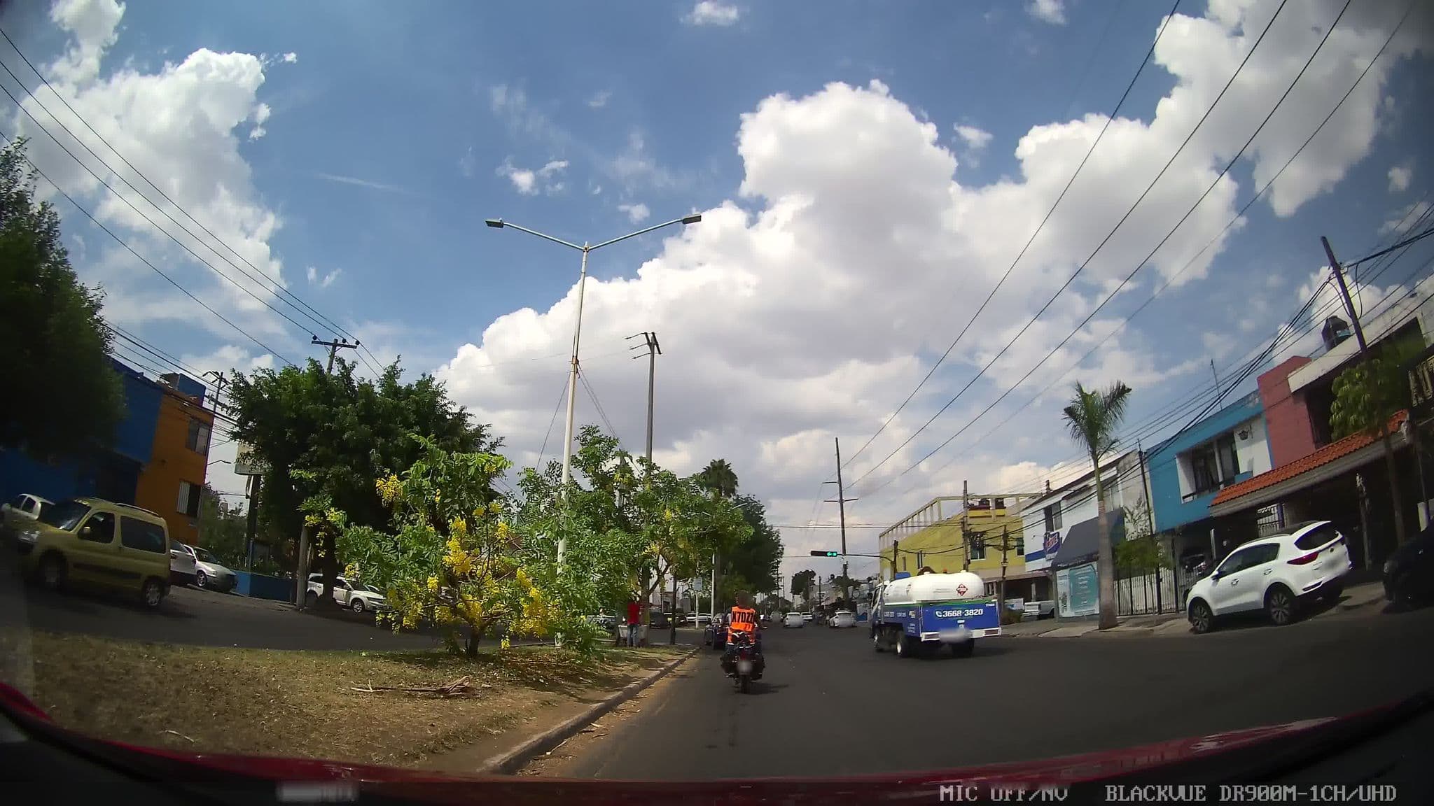 Street view near Aguirre Marin y Asociados, Guadalajara — © kaart_1 (CC BY-SA · Mapillary)