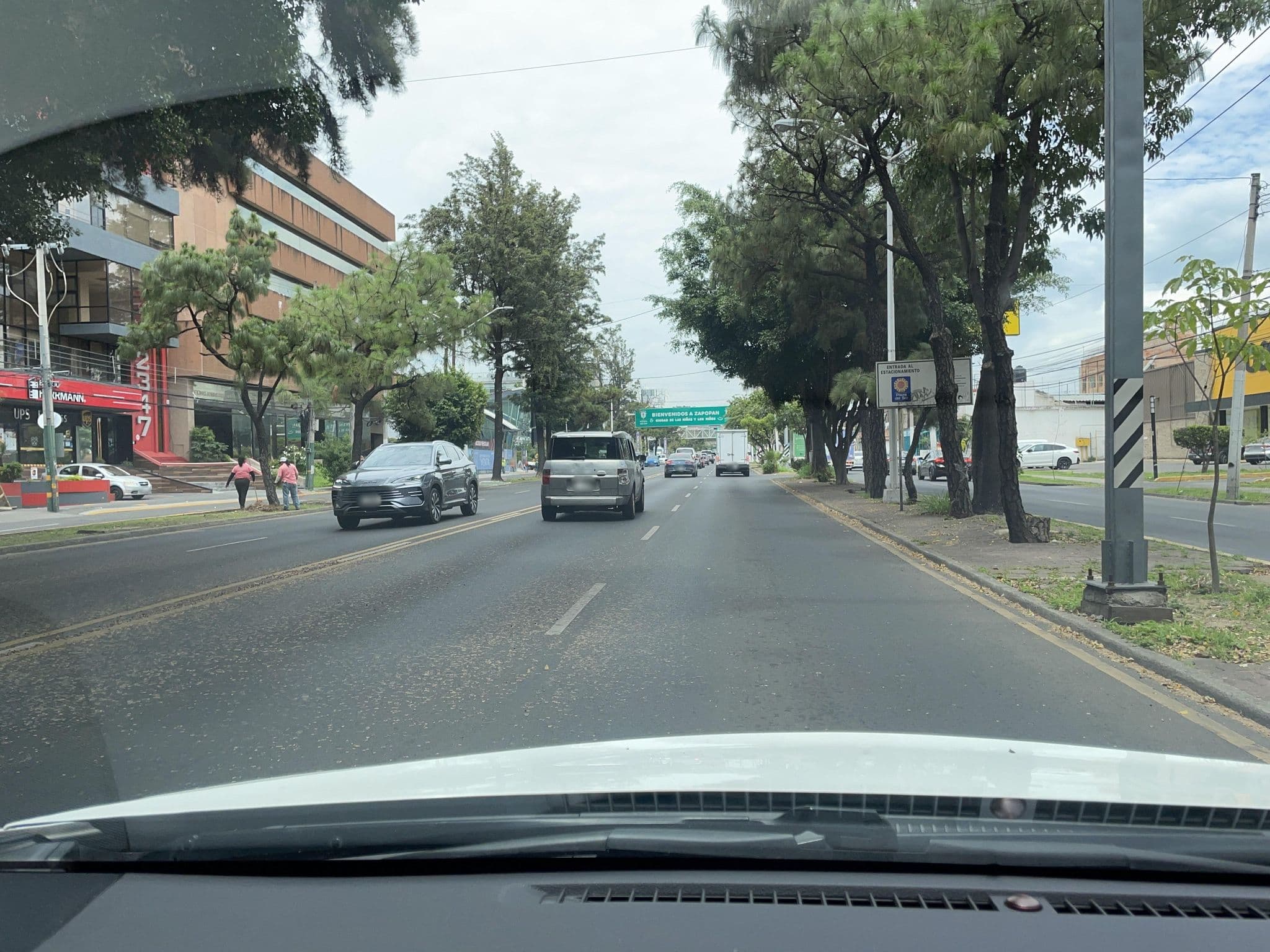 Street view near Inmobiliaria Administradora del Valle, Guadalajara — © DanielRguez14 (CC BY-SA · Mapillary)