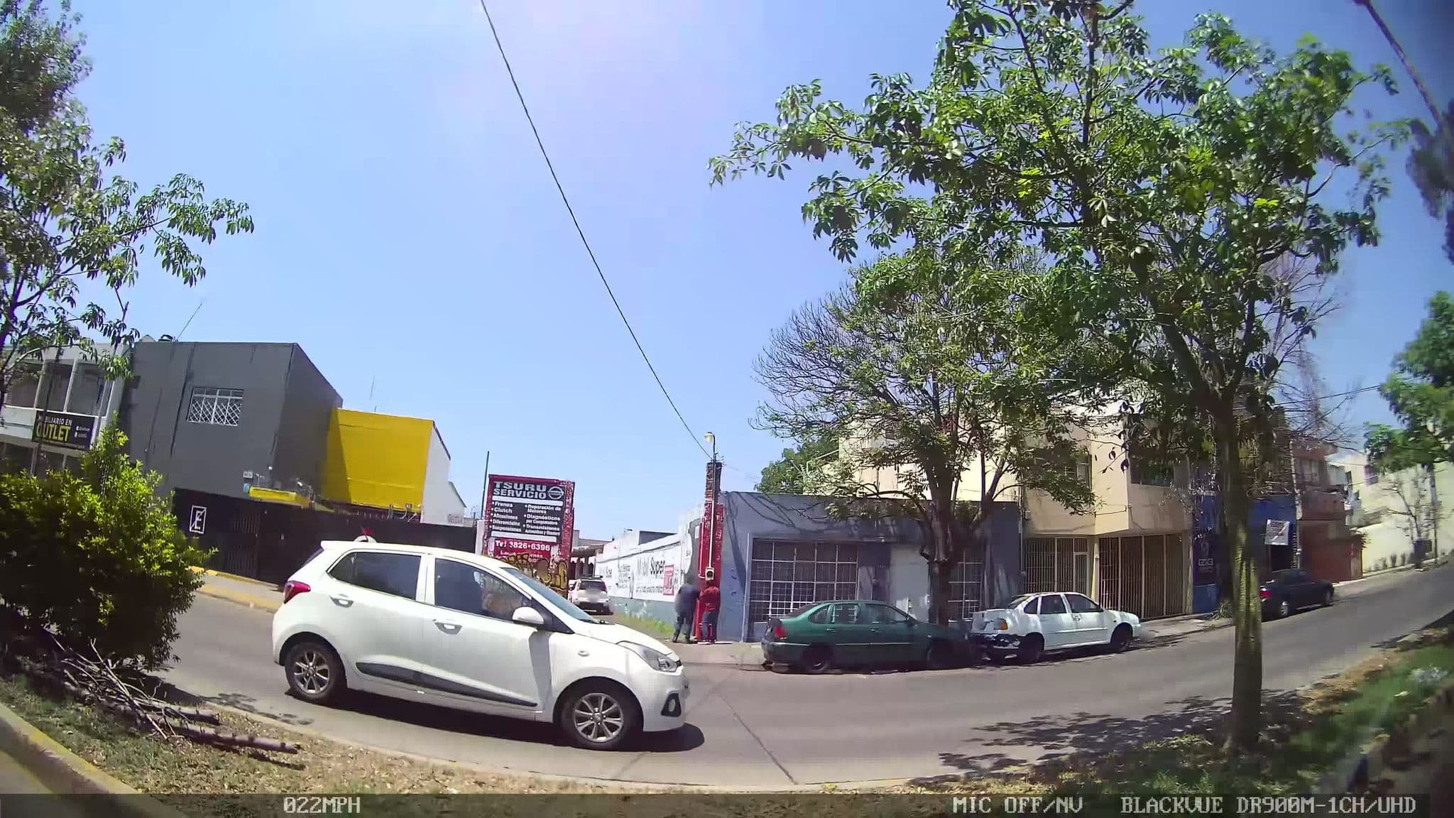 Street view near Liveli Coliving, Guadalajara — © kaart_1 (CC BY-SA · Mapillary)