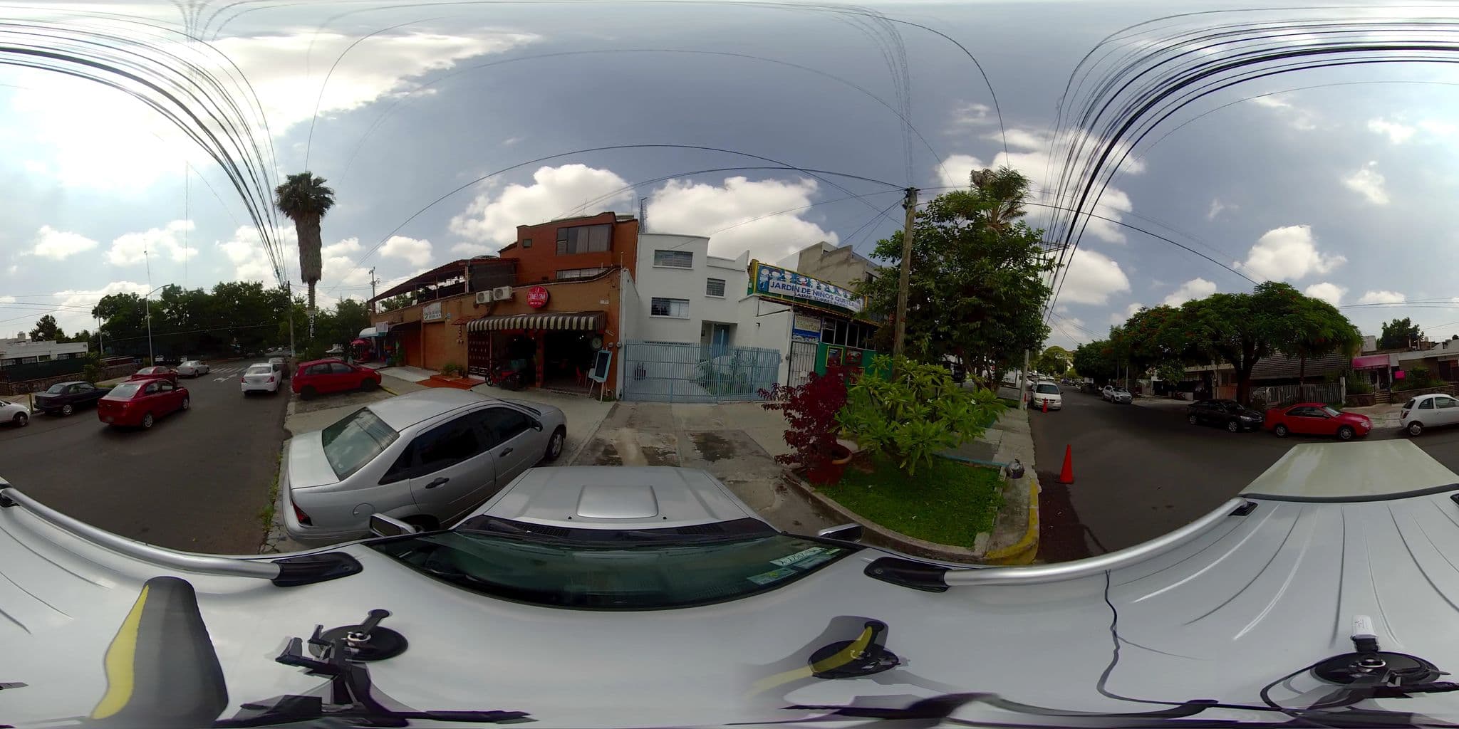 Street view near Hostel Bedsntravel, Guadalajara — © lud (CC BY-SA · Mapillary)