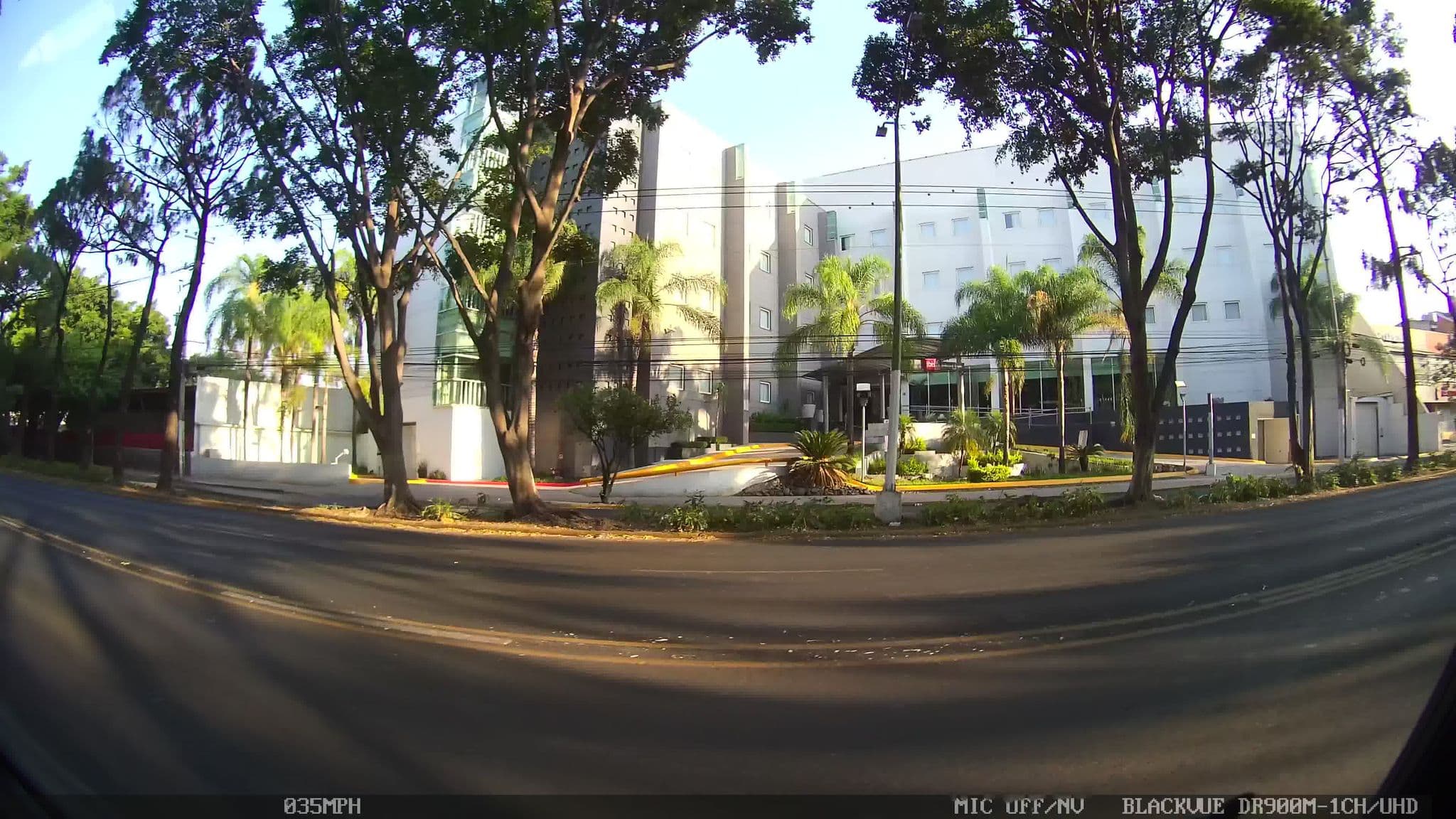 Street view near ibis Hotel, Guadalajara — © kaart_3 (CC BY-SA · Mapillary)