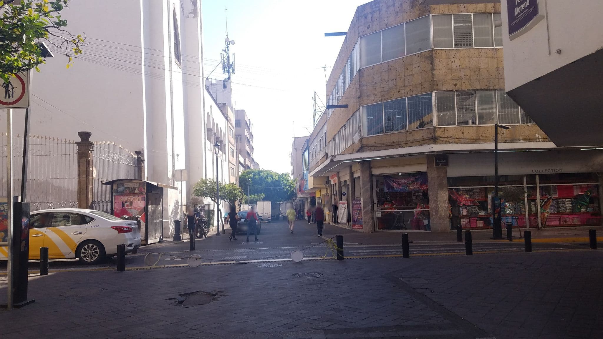 Street view near Hotel Roma, Guadalajara — © antono0303 (CC BY-SA · Mapillary)