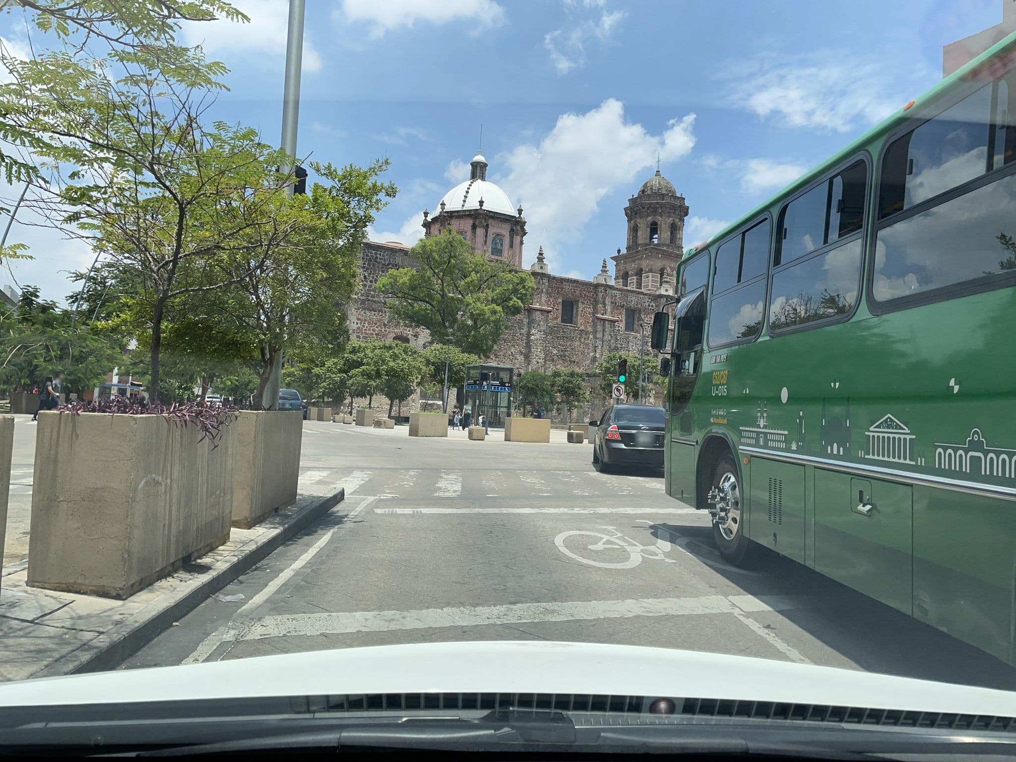 Street view near Salón Cosala, Guadalajara — © DanielRguez14 (CC BY-SA · Mapillary)