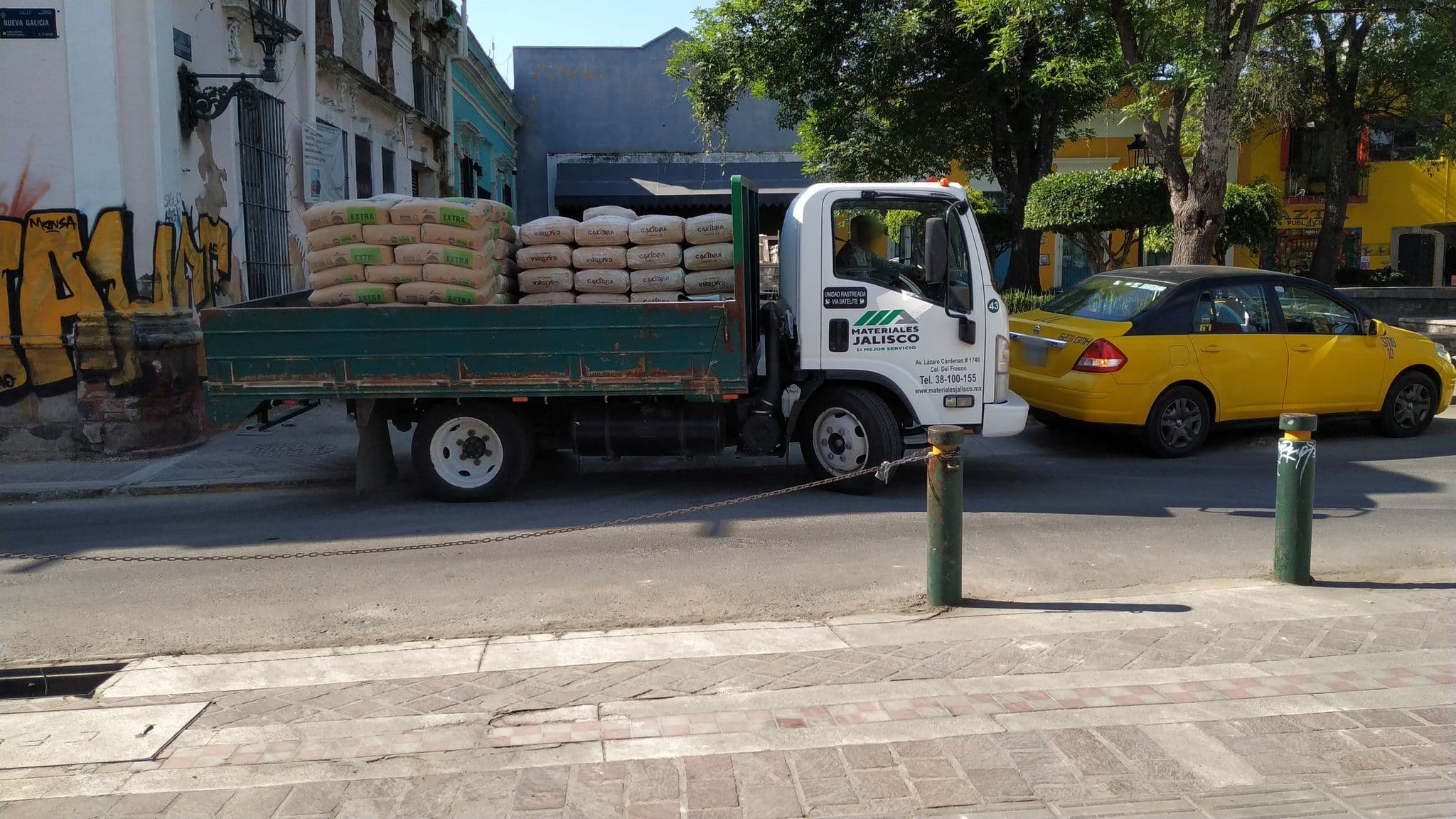 Street view near Casona Las 9 Esquinas, Guadalajara — © darkneoss (CC BY-SA · Mapillary)