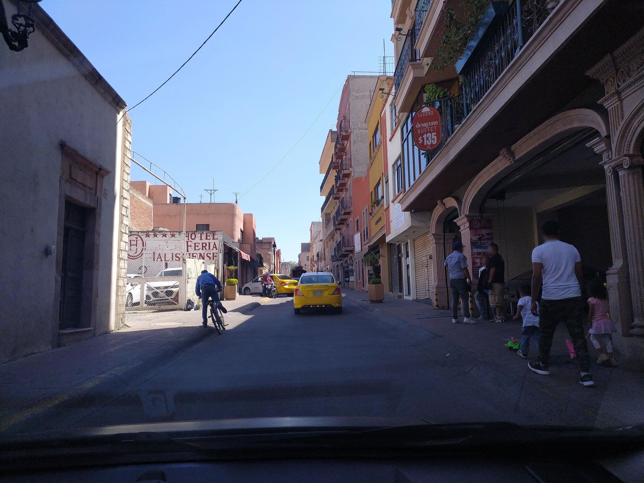 Street view near Hotel Feria Jalisciense, San Juan de los Lagos — © xe1gyp (CC BY-SA · Mapillary)