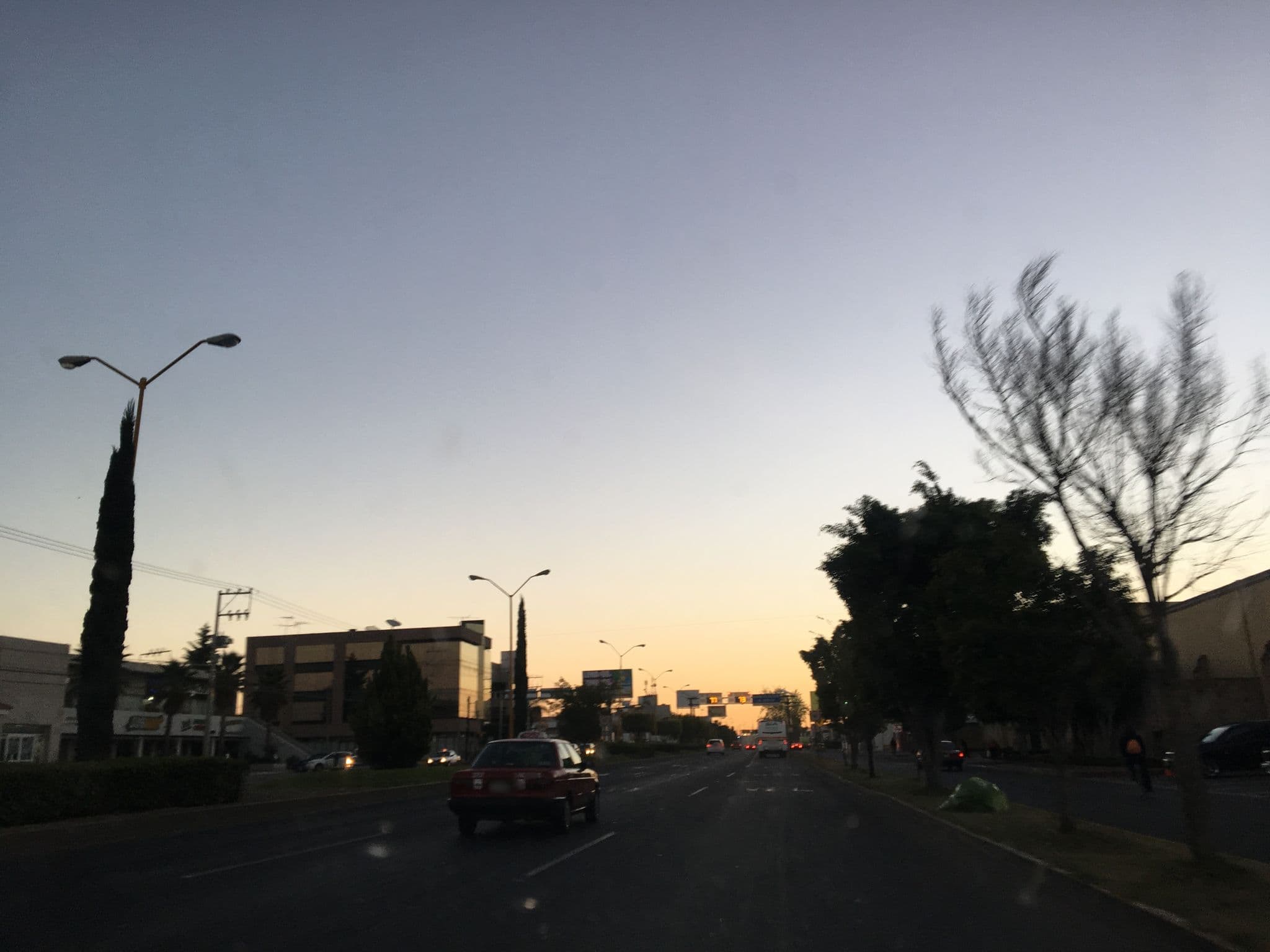 Street view near Parque Aguascalientes, Aguascalientes — © ccossio (CC BY-SA · Mapillary)