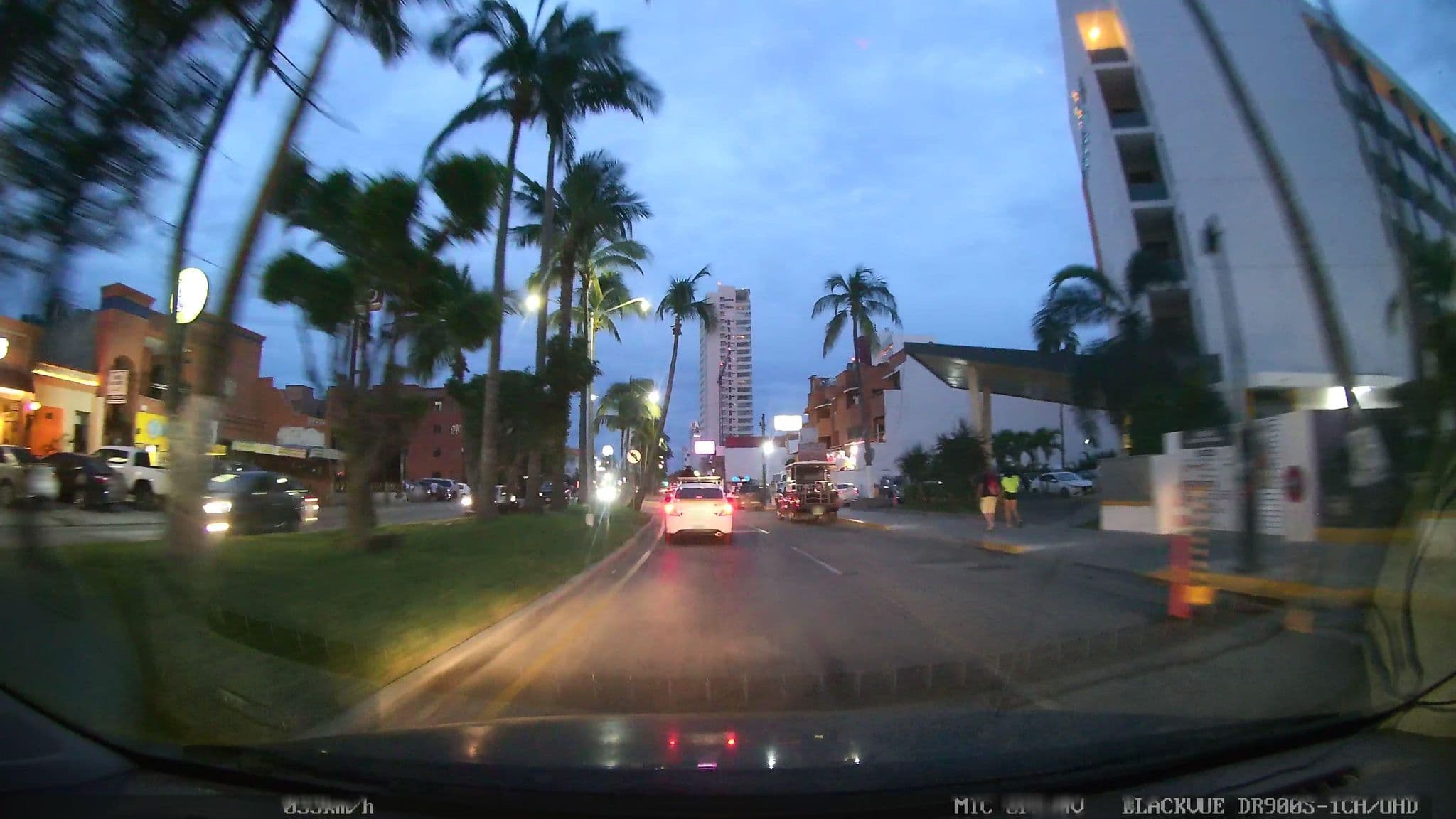 Street view near Caravelle, Mazatlán — © nicovargas (CC BY-SA · Mapillary)
