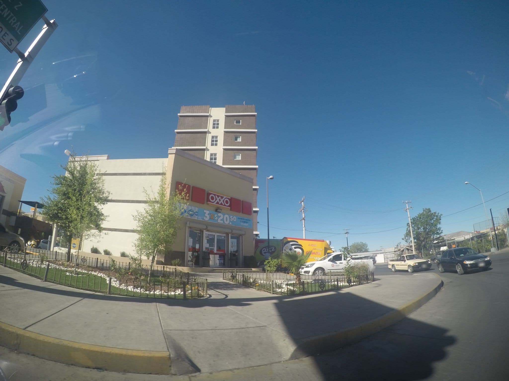 Street view near Operaciones Hoteleras de Chihuahua, Chihuahua — © ccossio (CC BY-SA · Mapillary)